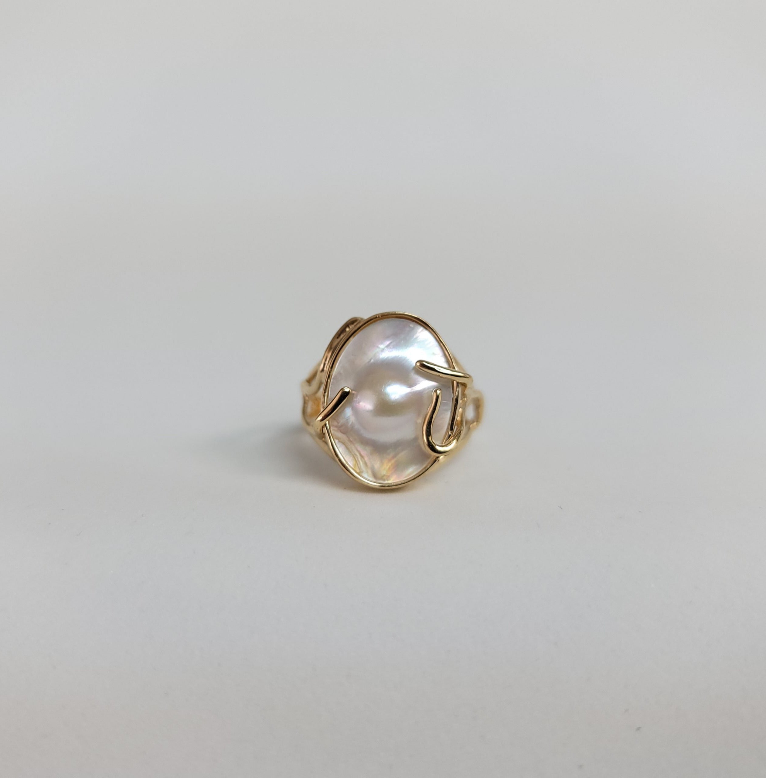 14K Yellow Gold Mother of Pearl Ring – Elegant & Timeless Jewelry for Women, Perfect for Weddings, Anniversaries & Special Occasions
