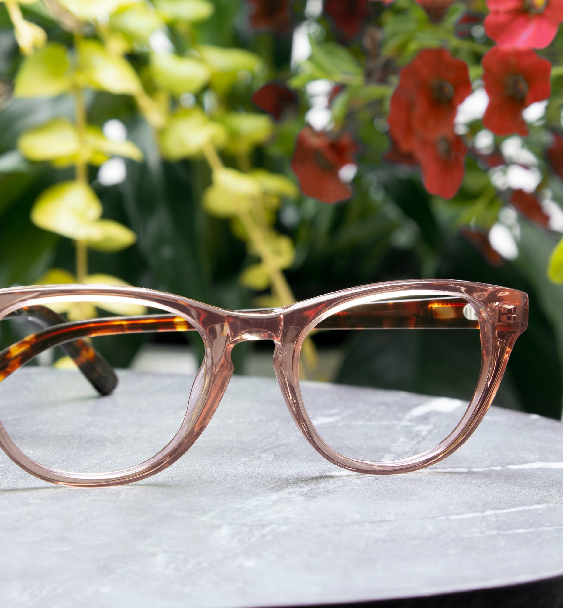 Trendy Selfie Eyeglasses - HD Camera Glasses for Hands-Free Photos & Videos | Perfect for Travel, Vlogging, and Social Media Content Creation