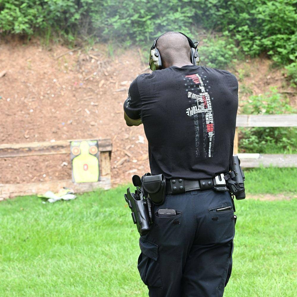 2nd Amendment Patriotic T-Shirt for Men & Women - Black - Perfect for Gun Rights Supporters & Political Rallies