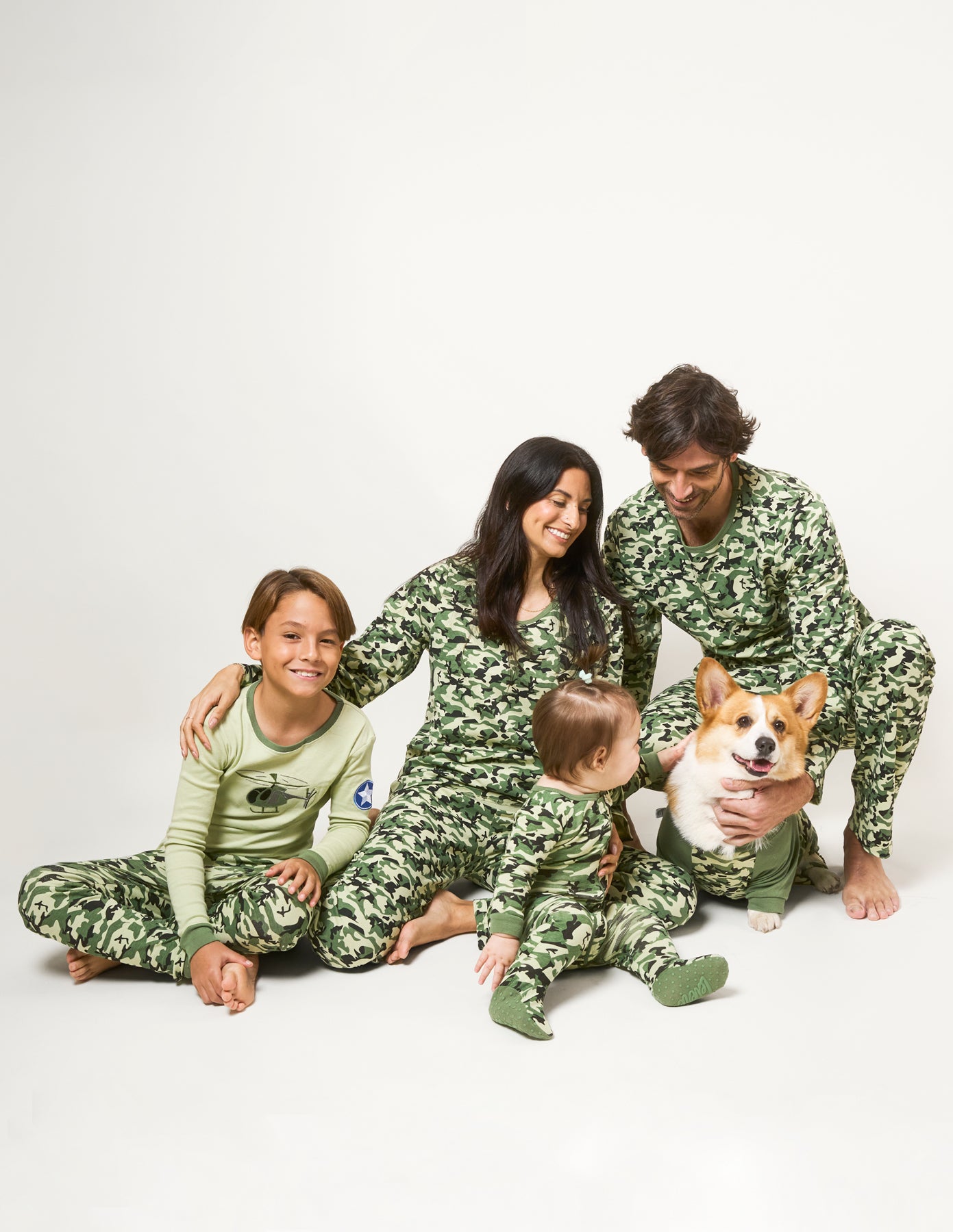 **Camouflage Matching Family Pajama Set - Cozy Christmas Pajamas for Family Photos, Holiday Matching Outfits, Sleepwear Gift**