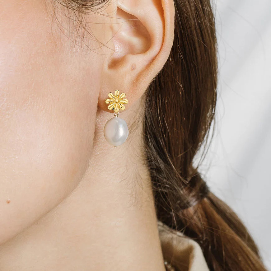Daisy Pearl Earrings for Women - Elegant Freshwater Pearl Stud Earrings - Perfect for Weddings, Parties & Everyday Wear