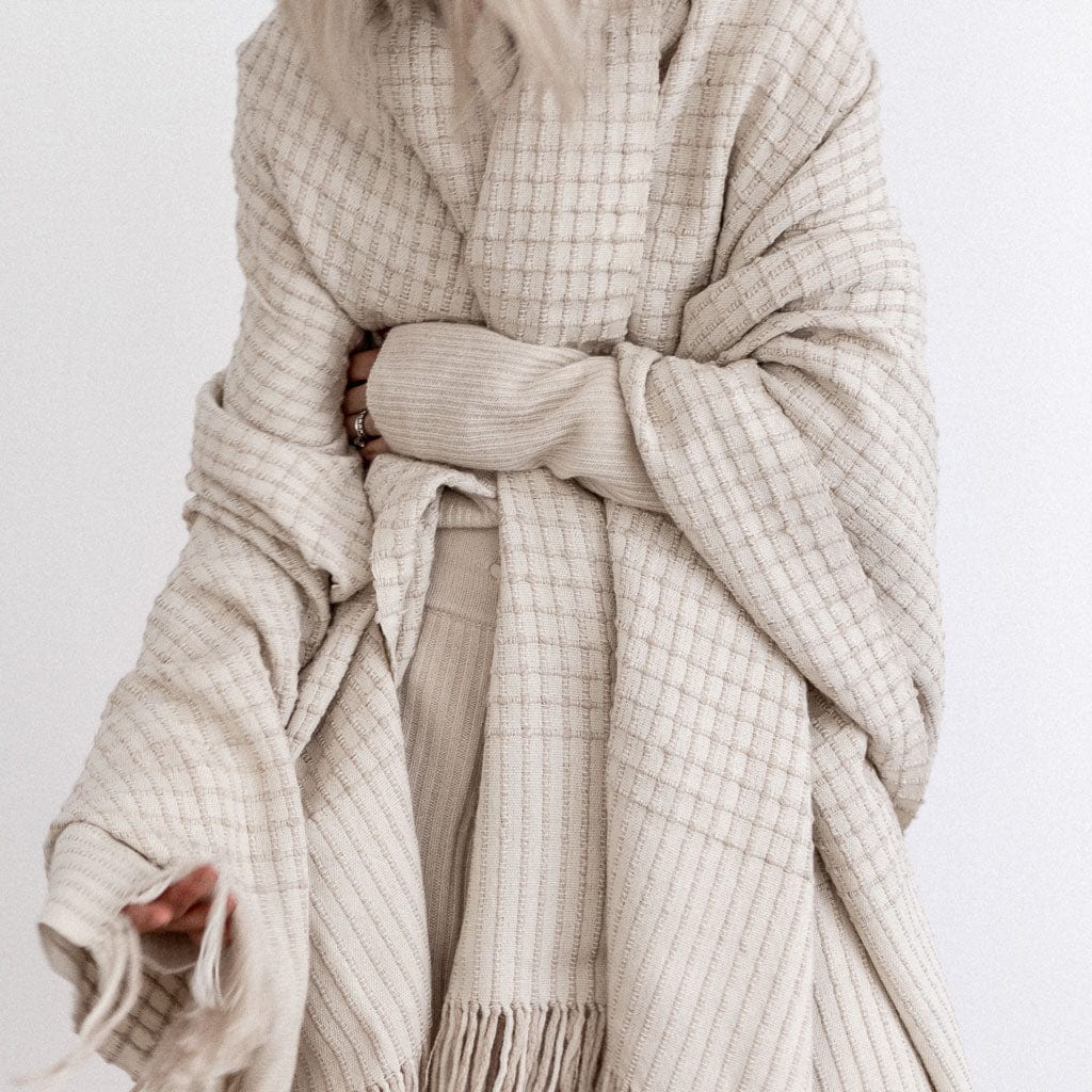 Premium Alpaca Wool Bed Blanket - Ultra Soft & Warm Luxury Throw for Cozy Nights - Perfect for Bedroom, Couch & Winter Snuggling