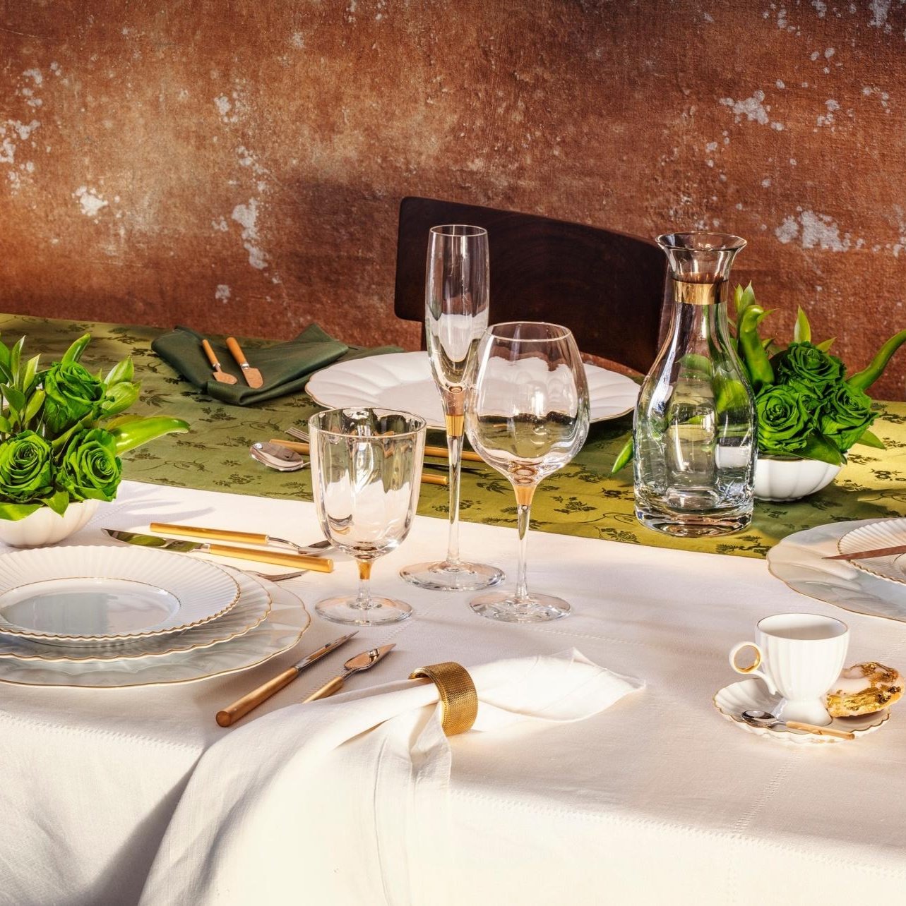 200 Years Place Setting - Elegant Dinnerware Set of 5 Pieces for Fine Dining & Special Occasions