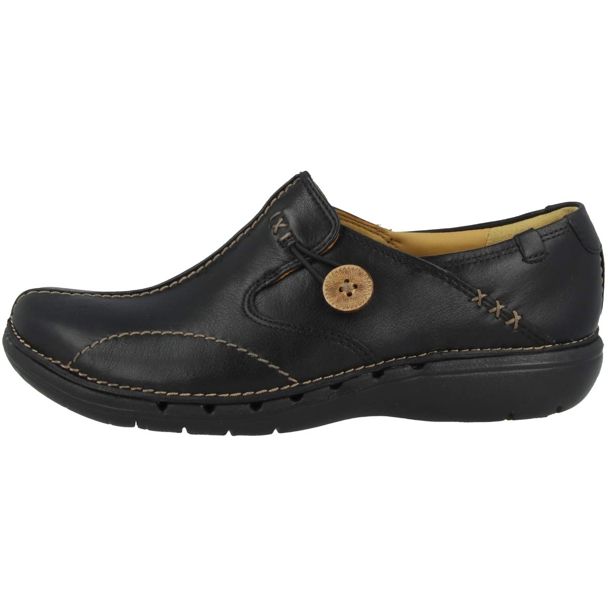 Clarks Women's Comfortable Leather Moccasin Loafers - Slip-On Casual Shoes for Work, Travel & Everyday Wear