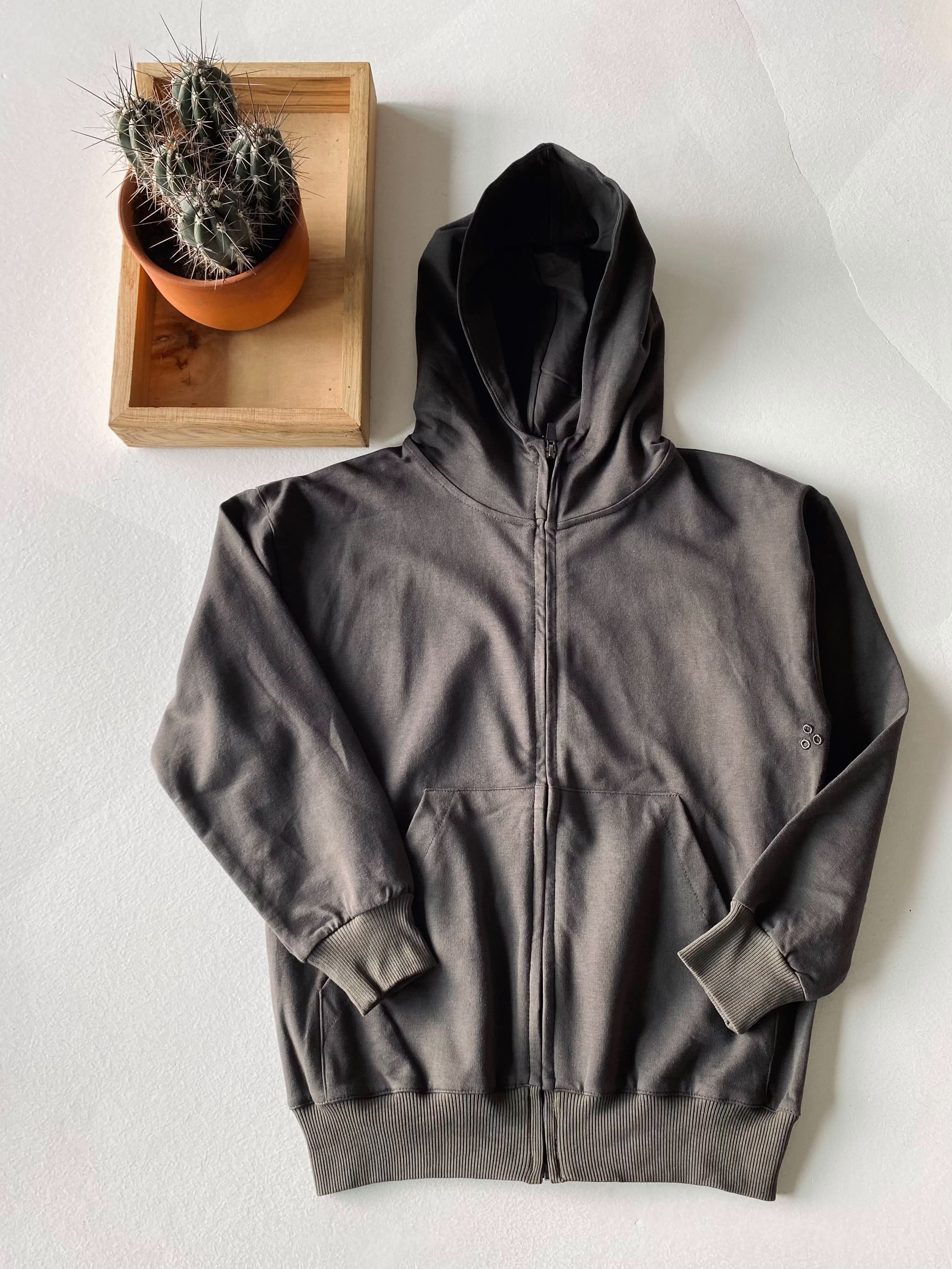 **Zippered Hooded Sweatshirt for Teens - Cozy Pullover for Boys & Girls Ages 9-15 - Perfect for School, Sports & Casual Wear**