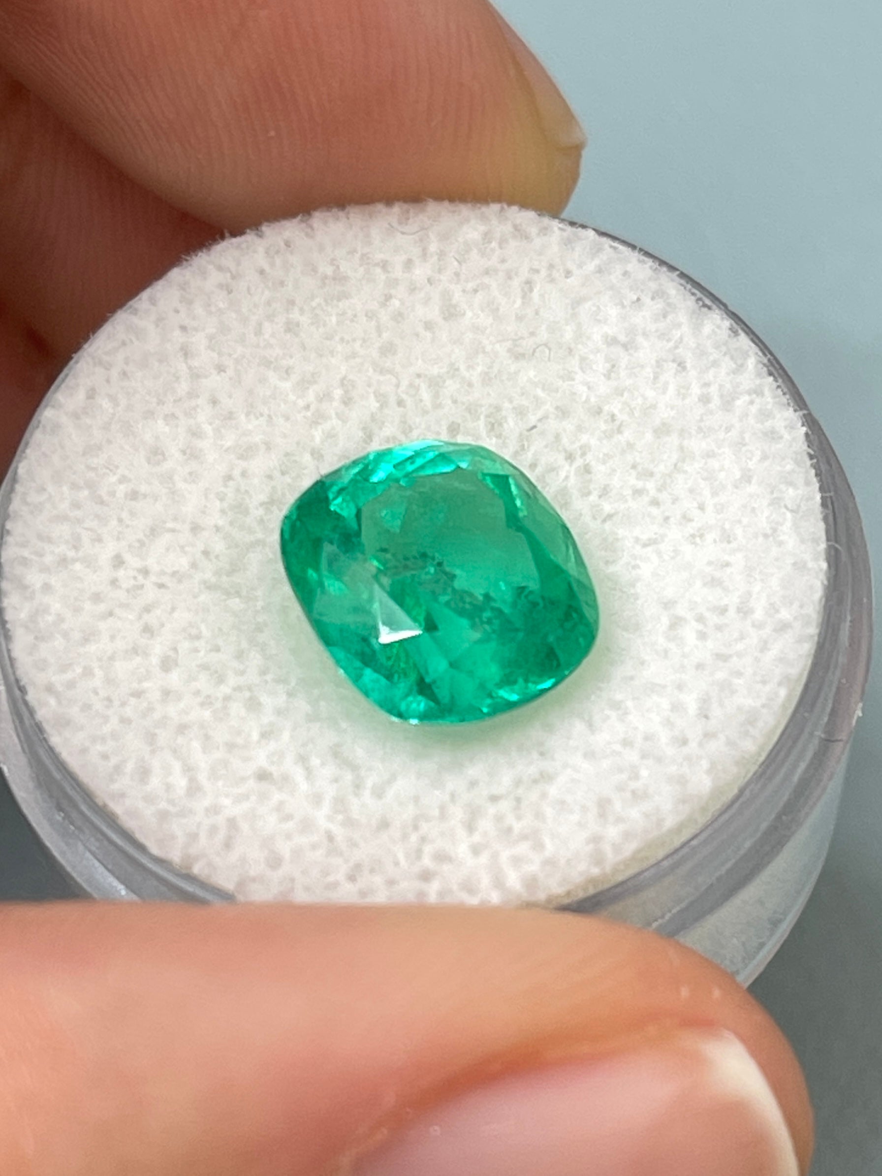 3.99 Carat Natural Colombian Emerald - 10.3x9.4mm Earthy Bluish Loose Gemstone, Cushion Cut for Jewelry Making & Engagement Rings