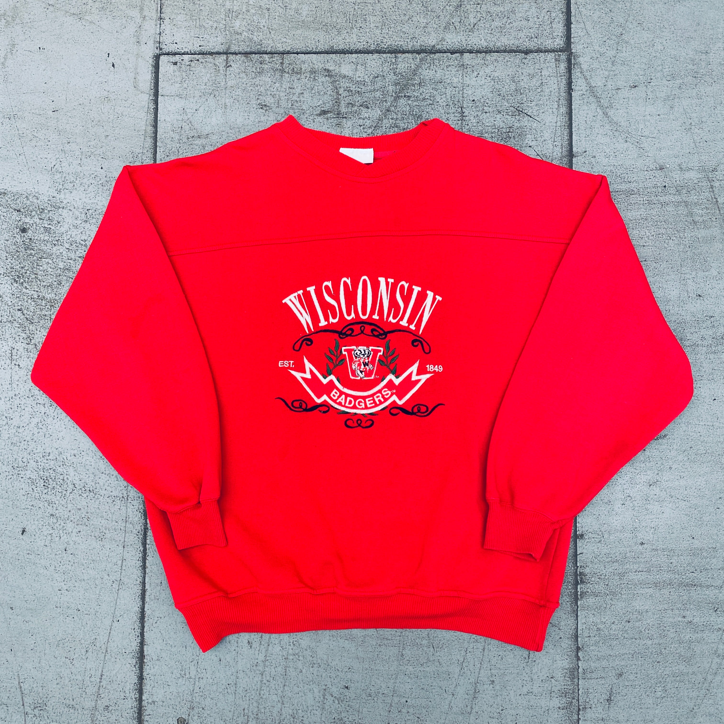 1990s Wisconsin Badgers Embroidered Spellout Sweatshirt - XL Size Vintage College Sweater for Game Day & Casual Wear