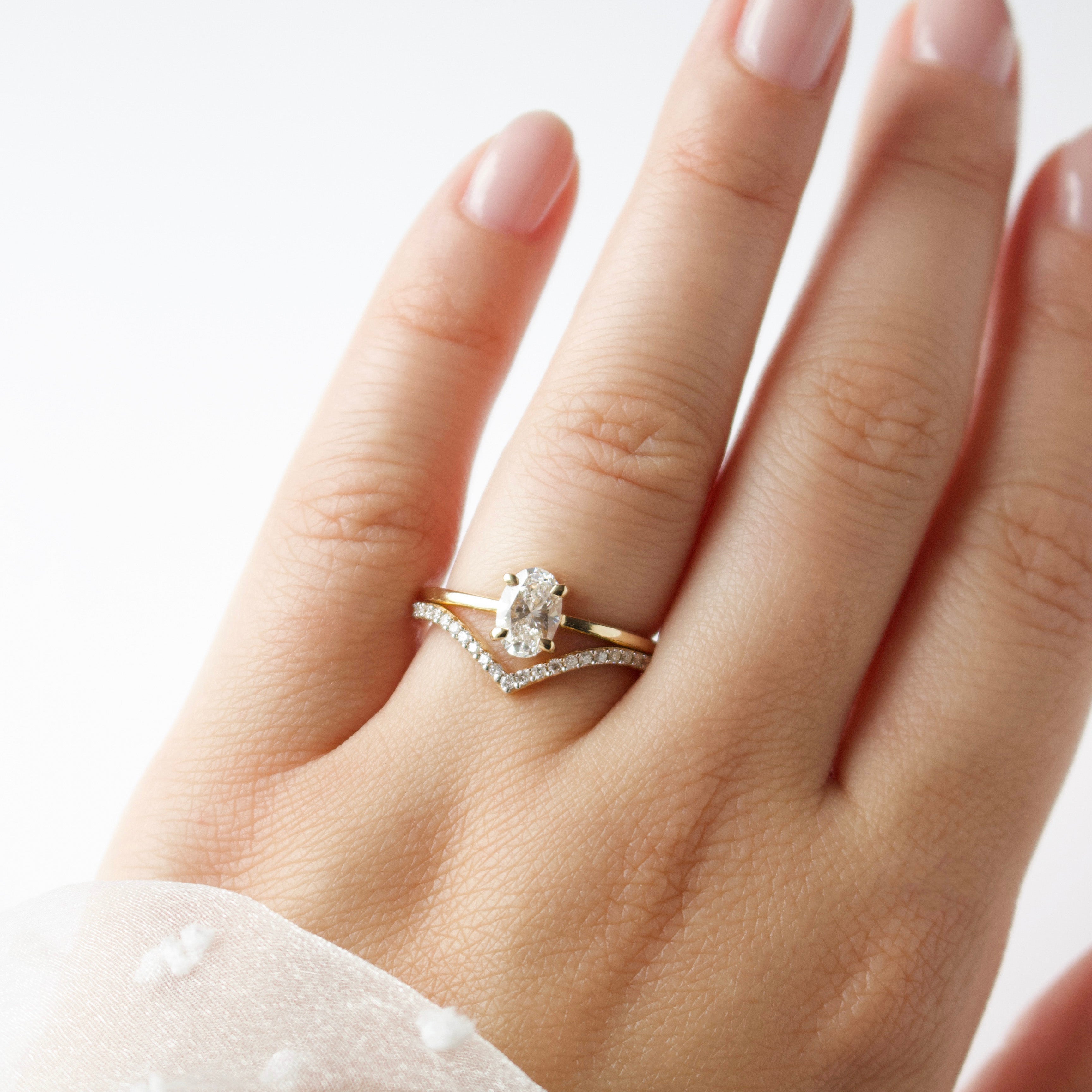 Erin Oval Solitaire Diamond Ring - 14K Gold Engagement Ring for Women, Elegant Wedding Band, Perfect for Proposals, Anniversaries & Special Occasions