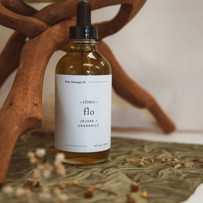 Lumia Botanicals Organic Baby Massage Oil with Lavender & Chamomile - Gentle & Hypoallergenic for Newborns & Infants - Perfect for Relaxation, Bedtime & Bonding Moments