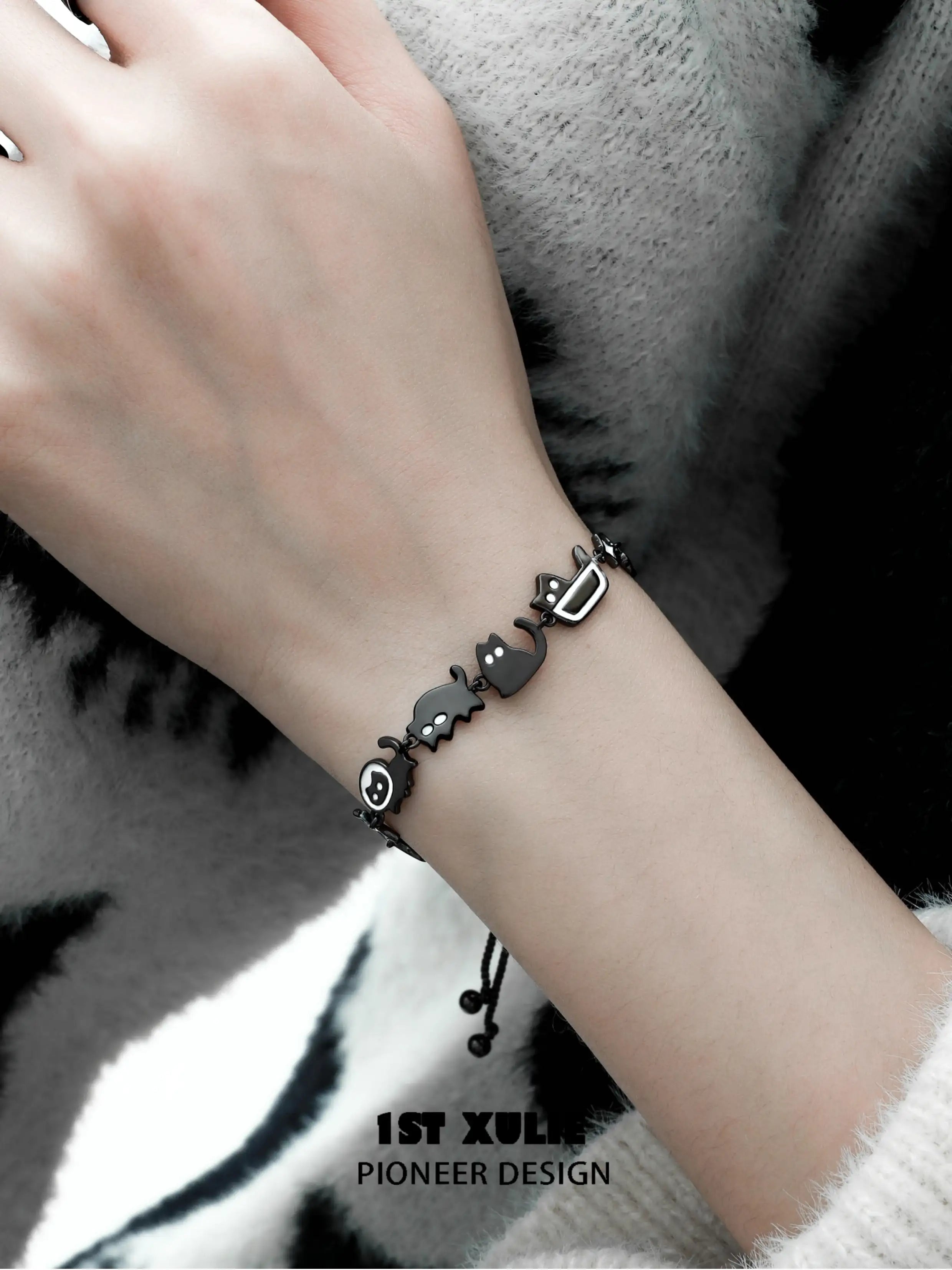 18K Black Gold Plated Ghost Black Cat Charm Bracelet with Drawstring Closure - Elegant Gothic Jewelry for Women, Perfect for Halloween Parties & Witchy Fashion Accessories