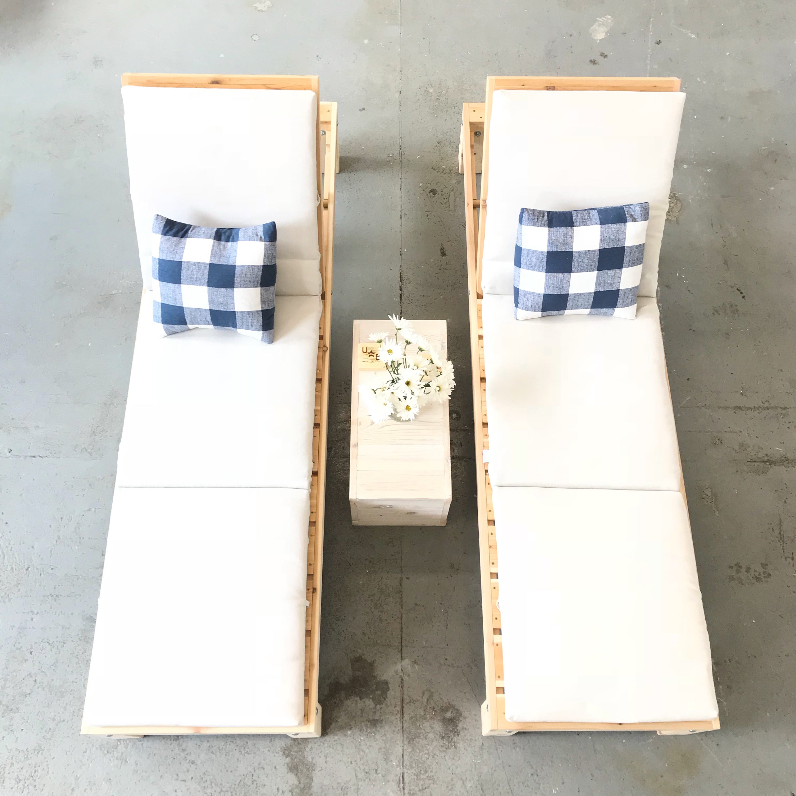Fresh Coast Chaise Lounge - Waterproof Outdoor Patio Furniture for Poolside, Garden, and Backyard Relaxation | Modern Design & Durable Materials