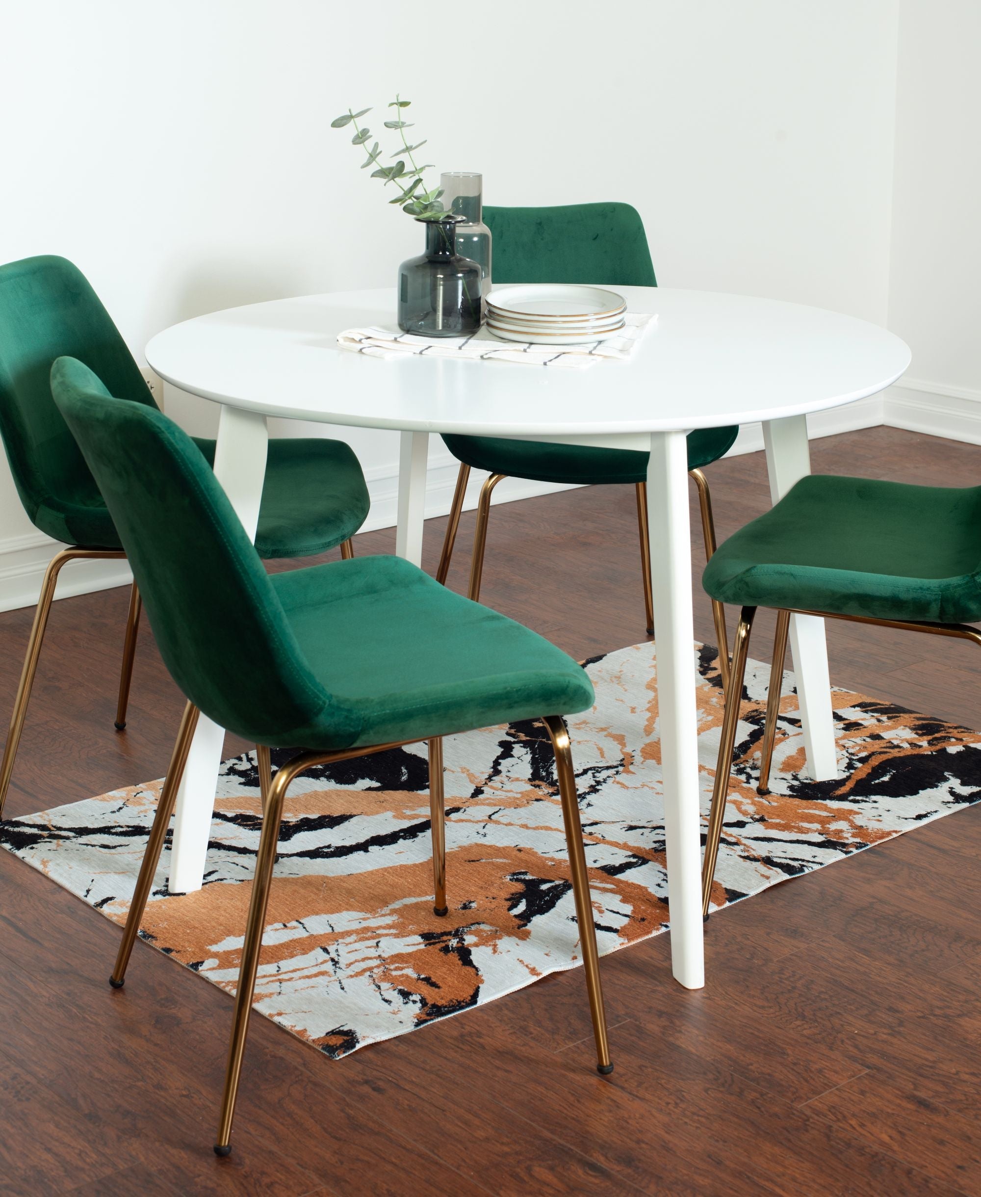 Roundhill Furniture Aufurr Contemporary 5-Piece White Round Dining Table Set with 4 Chairs - Perfect for Small Spaces, Breakfast Nooks & Modern Kitchens