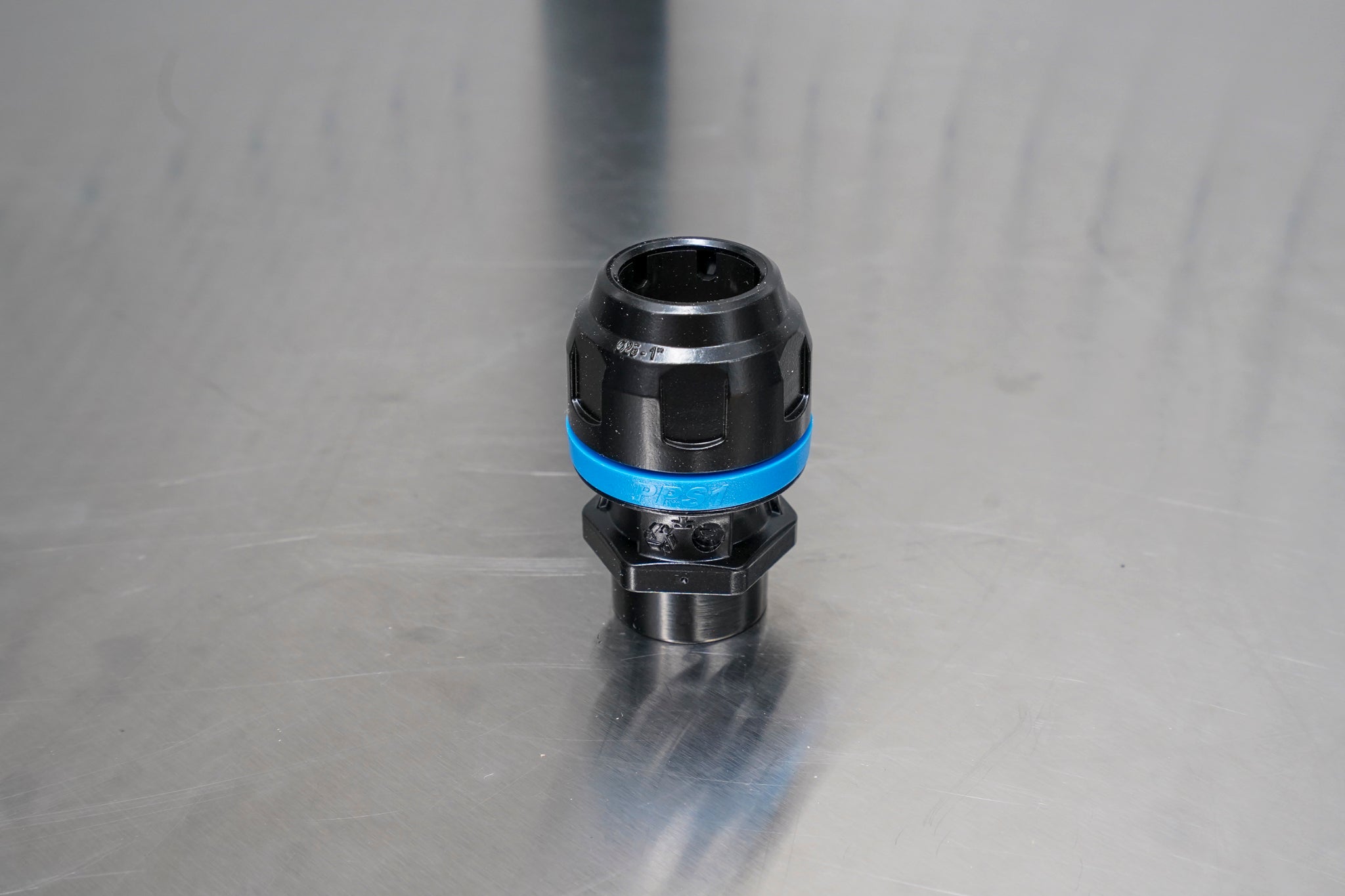 Prevost 3/4 NPT Female Threaded Straight Fitting for 1 Inch Pipe - Perfect for Plumbing, Hydraulic Systems & Industrial Applications