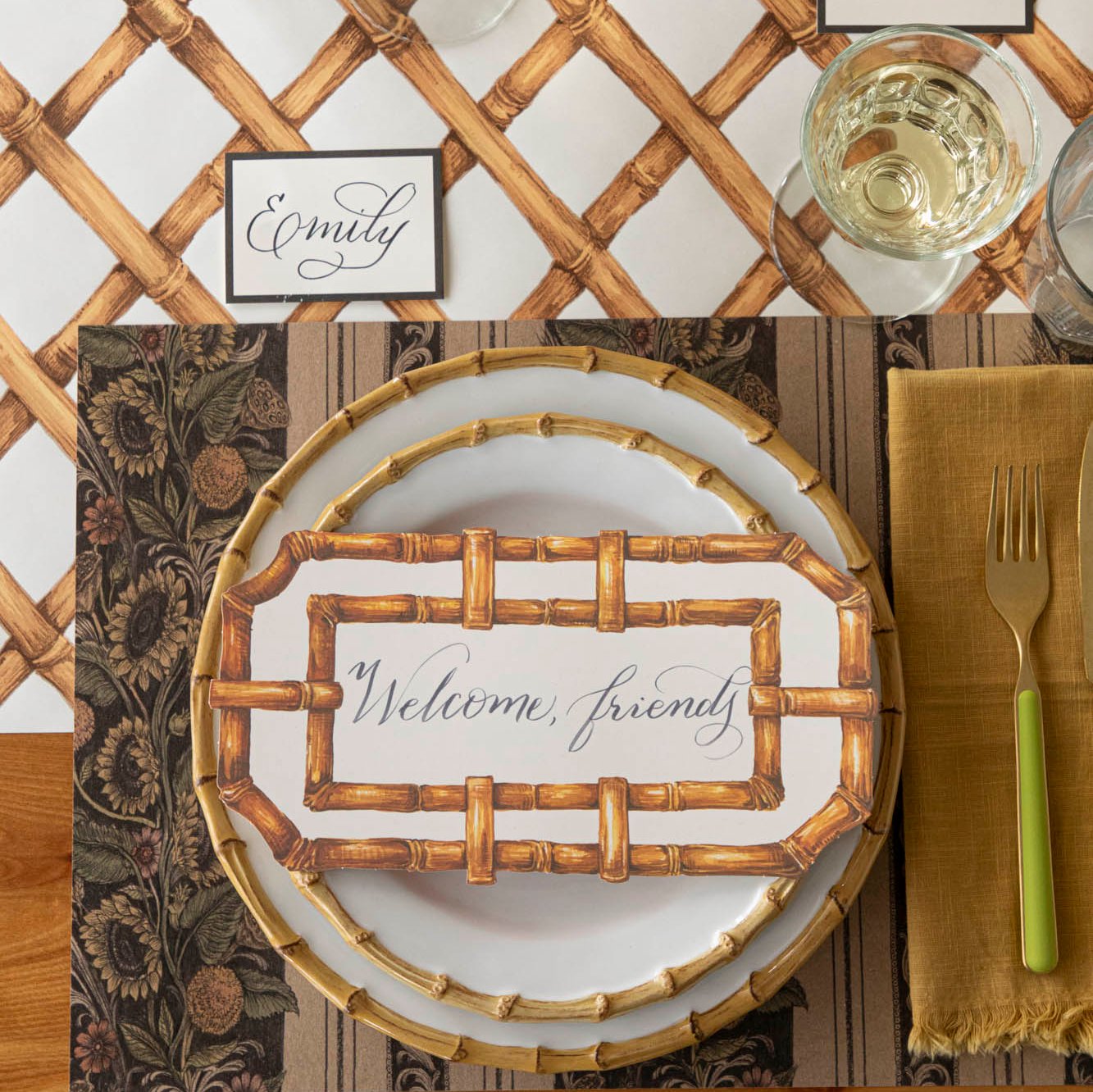 Elegant Bamboo Table Card Holder - Wedding, Restaurant, Event Place Cards - Eco-Friendly Name Card Stand for Parties & Special Occasions