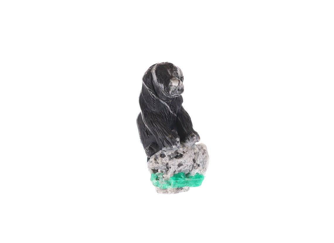 Natural Colombian Emerald Rough Crystal Dog Sculpture - Handcrafted Gemstone Figurine for Home Decor, Feng Shui, and Jewelry Making