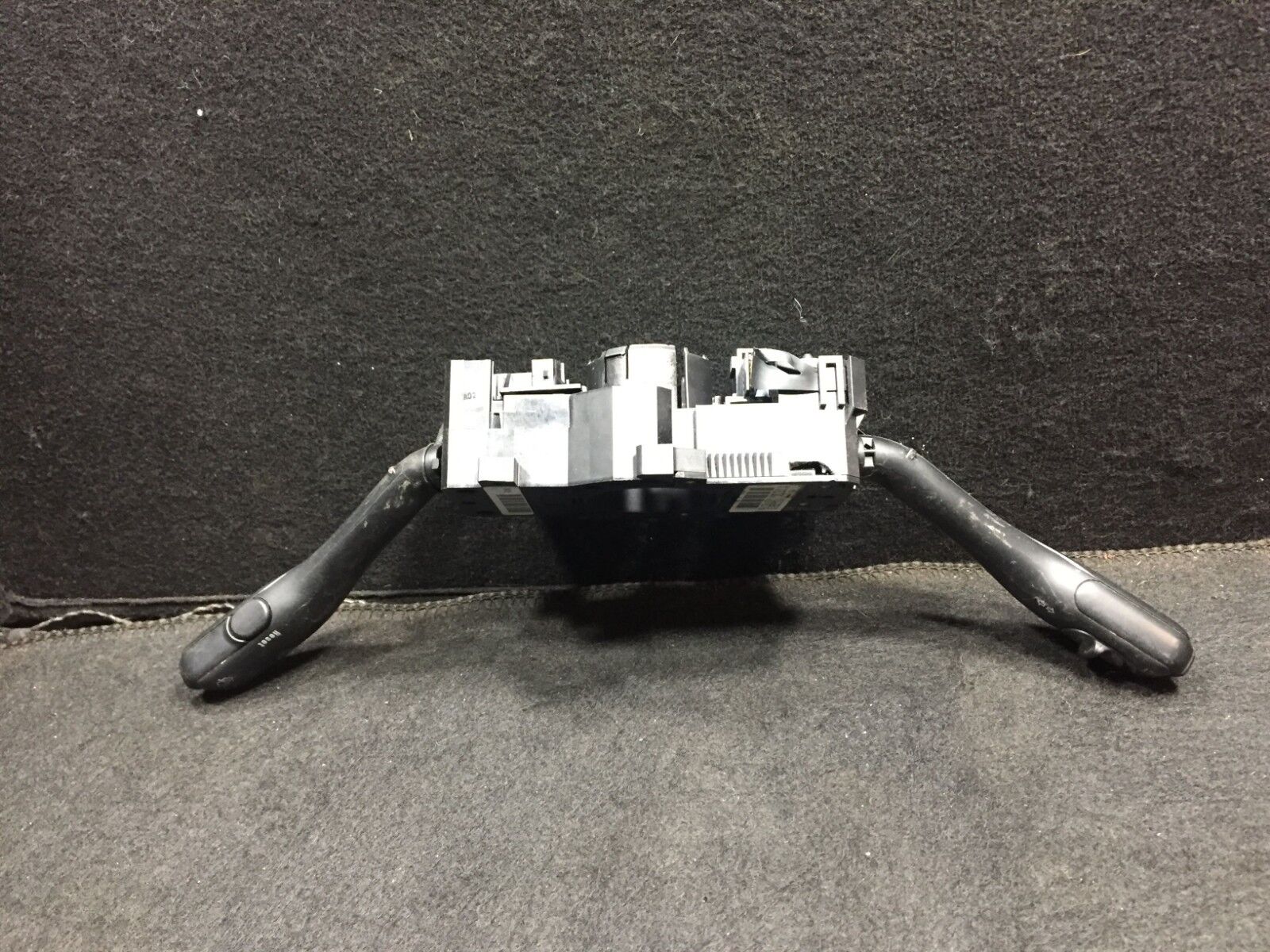 2002-2005 Volkswagen Passat OEM Steering Column Combo Switch D23 - Perfect for Replacement & DIY Car Repairs