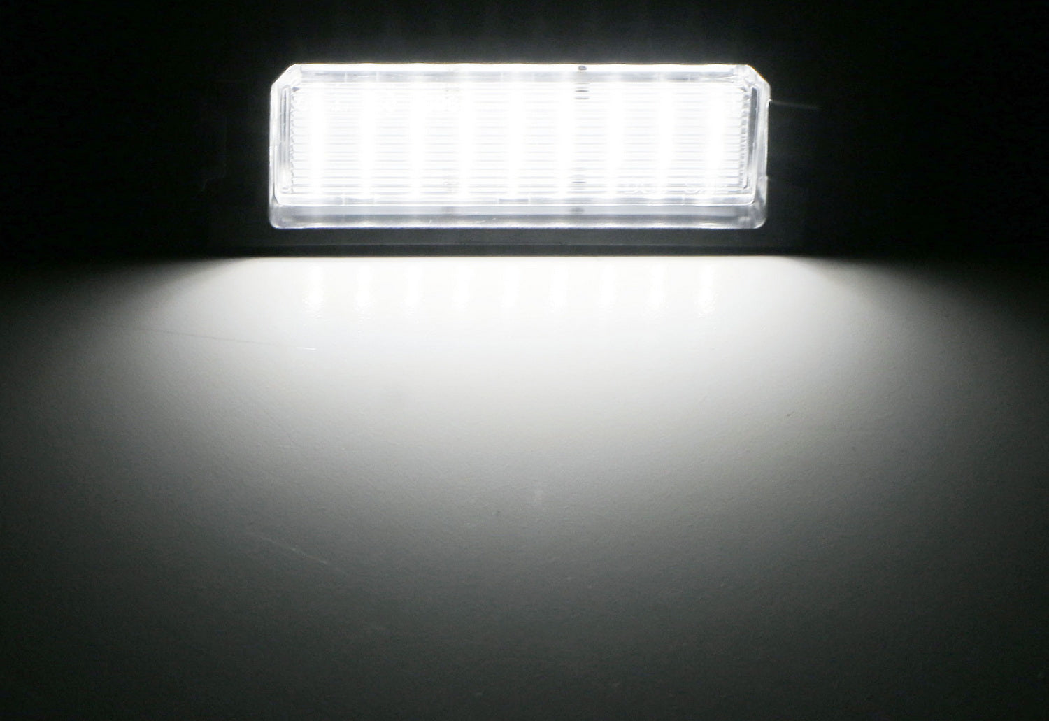 18 SMD LED License Plate Light Kit for Hyundai Sonata/Elantra/Veloster & Kia K5 - Super Bright White Lights, Easy Installation, Waterproof - Perfect for Night Driving & Car Customization
