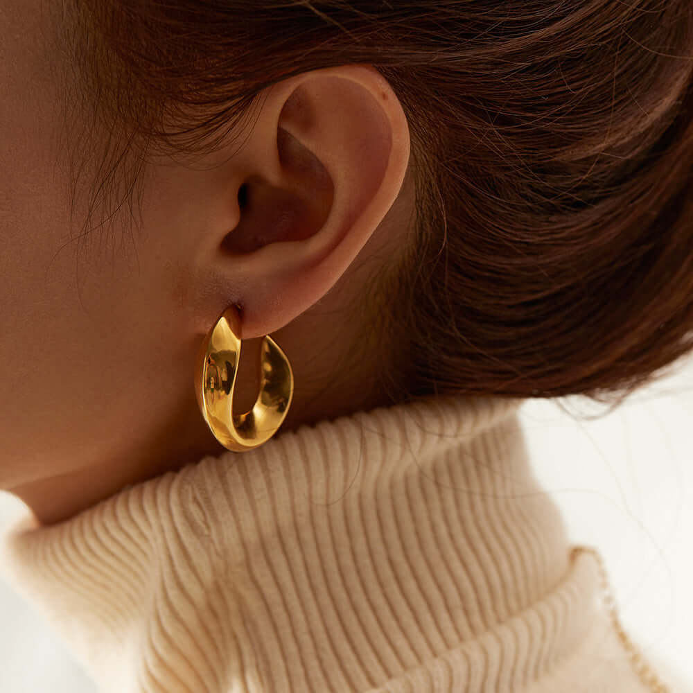 18K Gold Plated Chic C Hoop Earrings for Women - Trendy Minimalist Jewelry Gift | JDE949 | Perfect for Date Night, Office Wear & Special Occasions