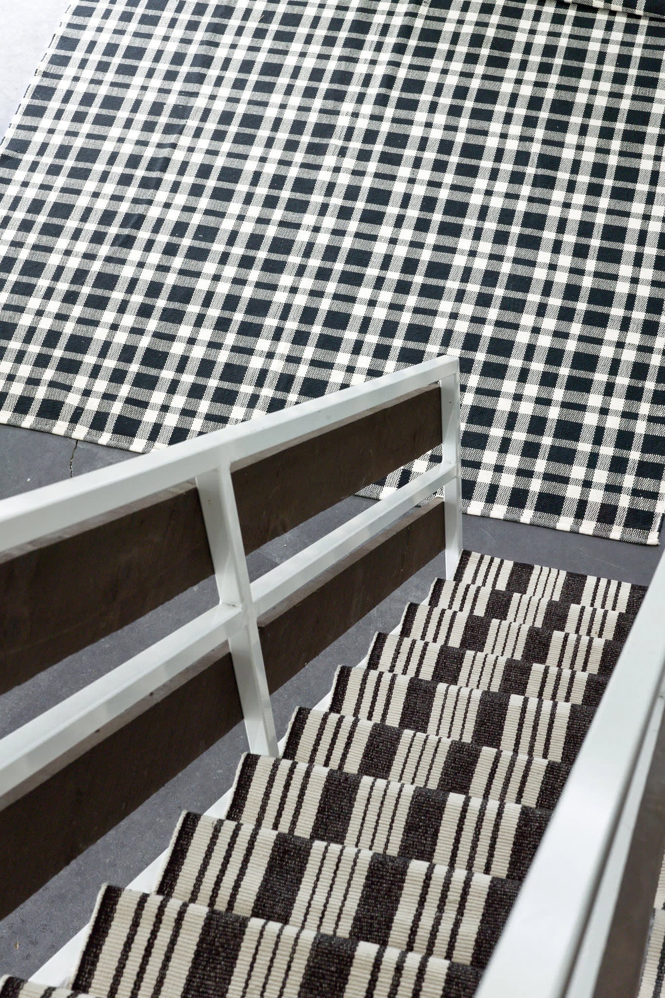 Handwoven Cotton Area Rug - Birmingham Collection | Soft & Durable Black Floor Mat for Living Room, Bedroom, or Nursery Decor