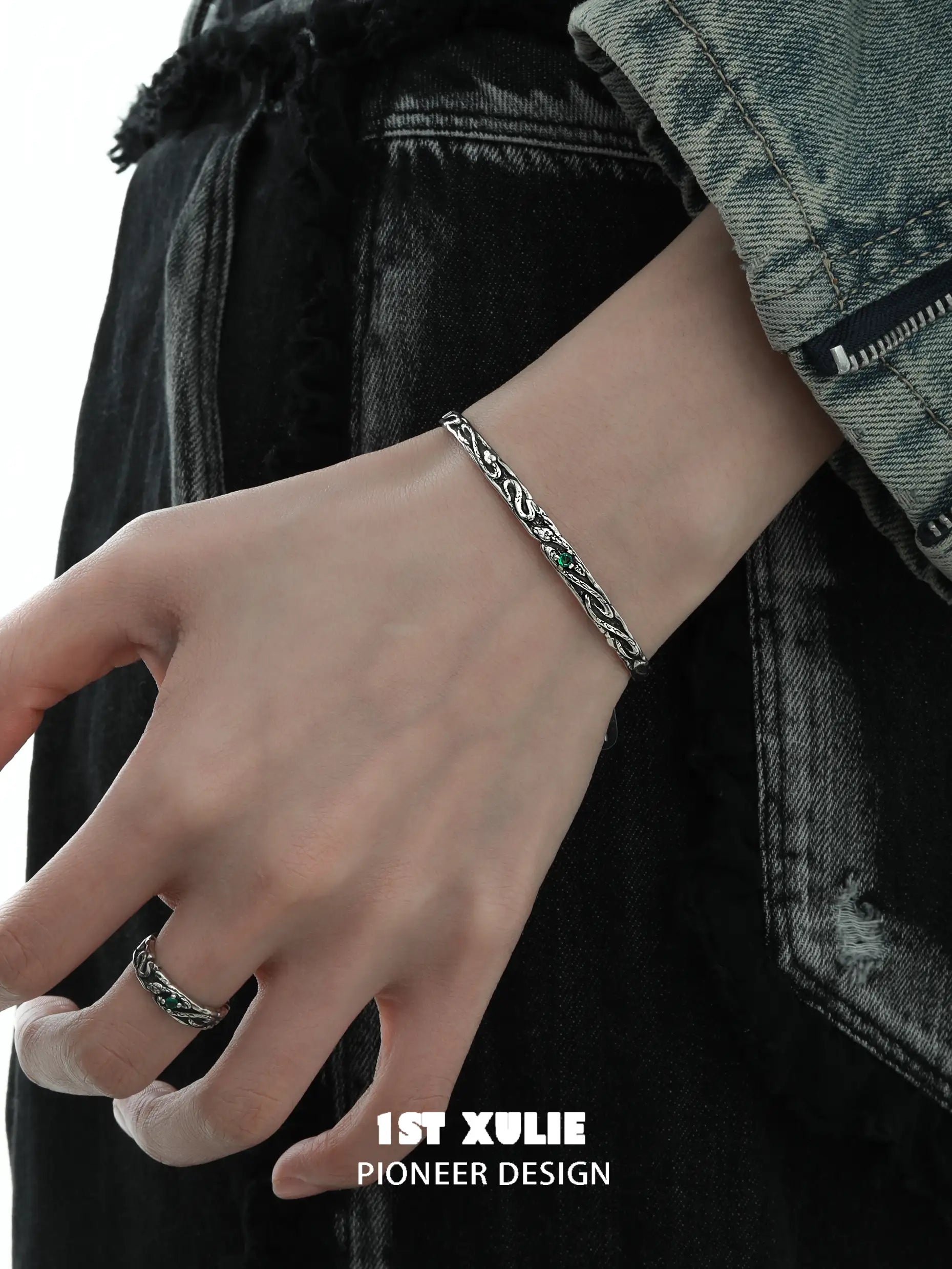 Snake Bite S925 Sterling Silver Crystal Bangle Bracelet™ - Elegant Jewelry for Women, Perfect for Parties, Weddings & Everyday Wear