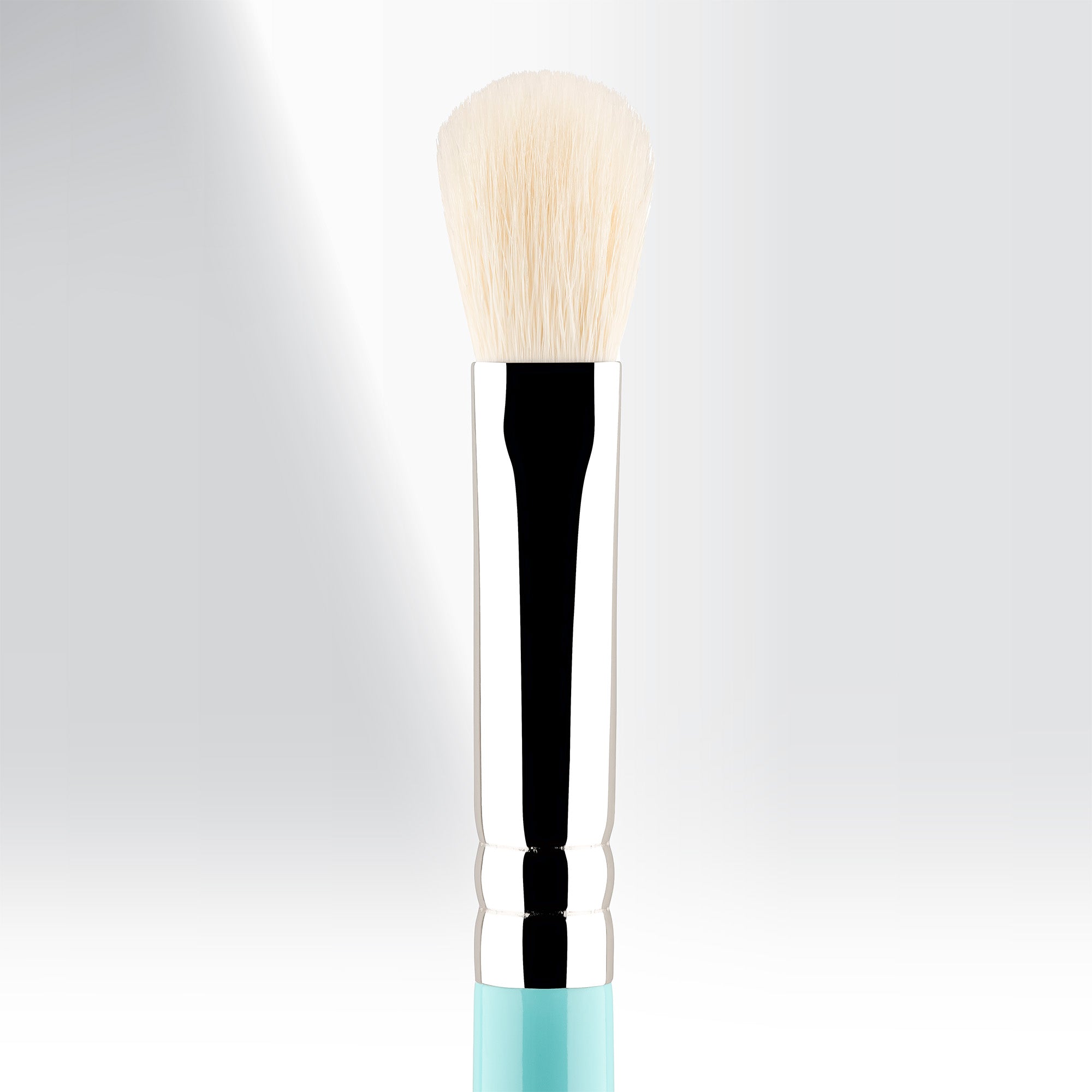 223 MY FLUFFY BLENDER - Professional Makeup Brush for Flawless Blending - Perfect for Foundation, Concealer & Powder Application - Ideal for Everyday Makeup & Professional Use