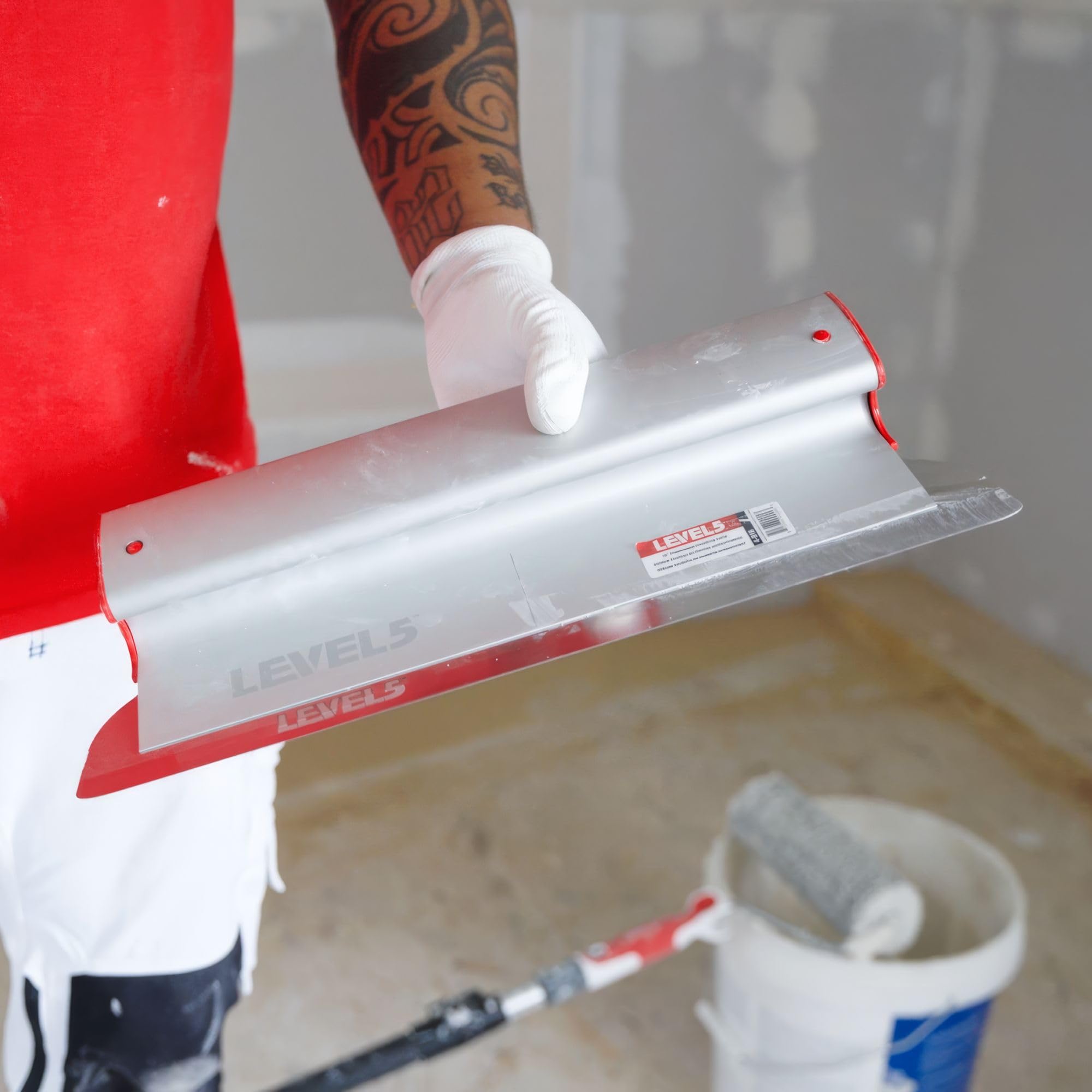 LEVEL5 32-Inch Skimming Blade - Professional Drywall Taping Knife with Extruded Aluminum & Stainless Steel Construction - High-Impact End Caps - Perfect for Sheetrock, Gyprock, Plasterboard Smoothing - Ideal for Home Renovation & Professional Construction Projects