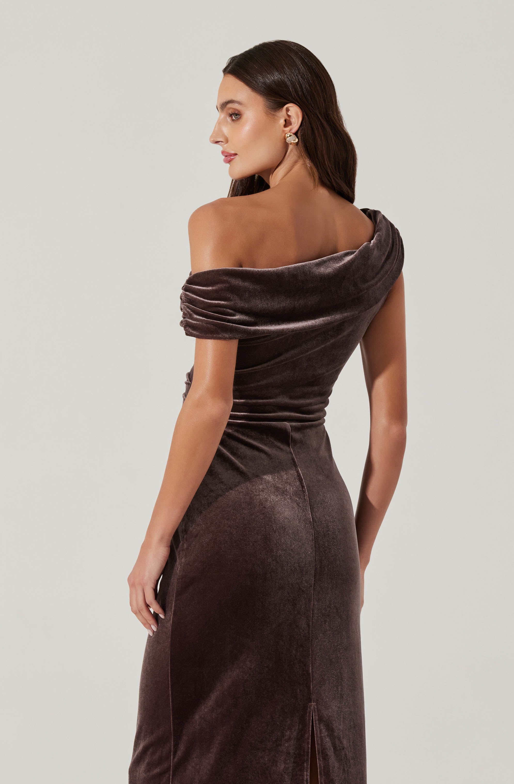 Velvet Off Shoulder Midi Dress for Women - Elegant Party & Evening Gown - Perfect for Weddings, Cocktails, and Date Nights