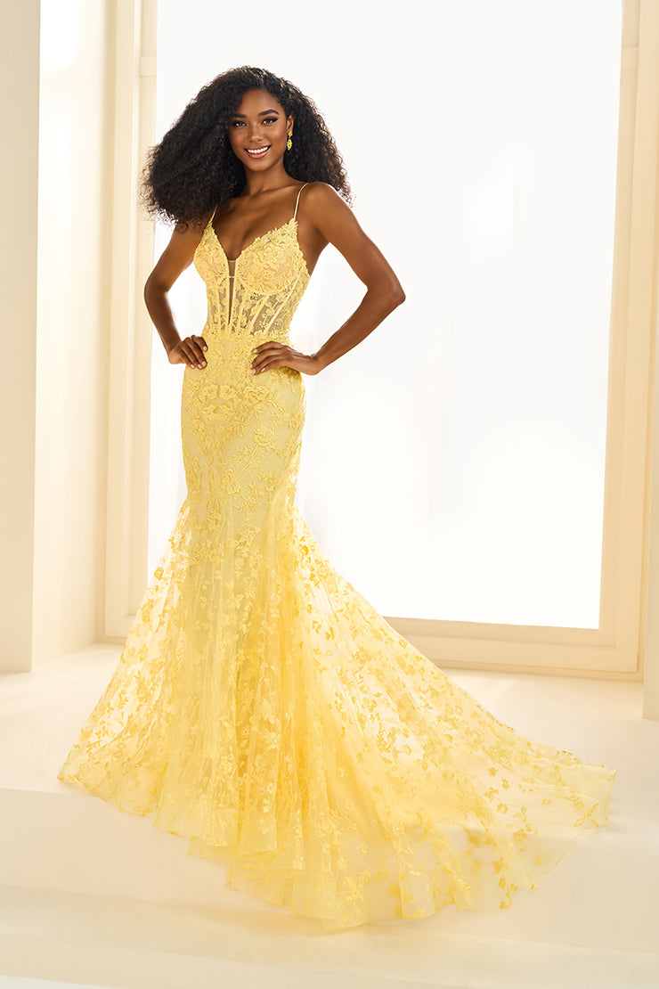 Ellie Wilde EW36008 Elegant Prom Dress - Perfect for Homecoming, Formal Dances & Special Occasions