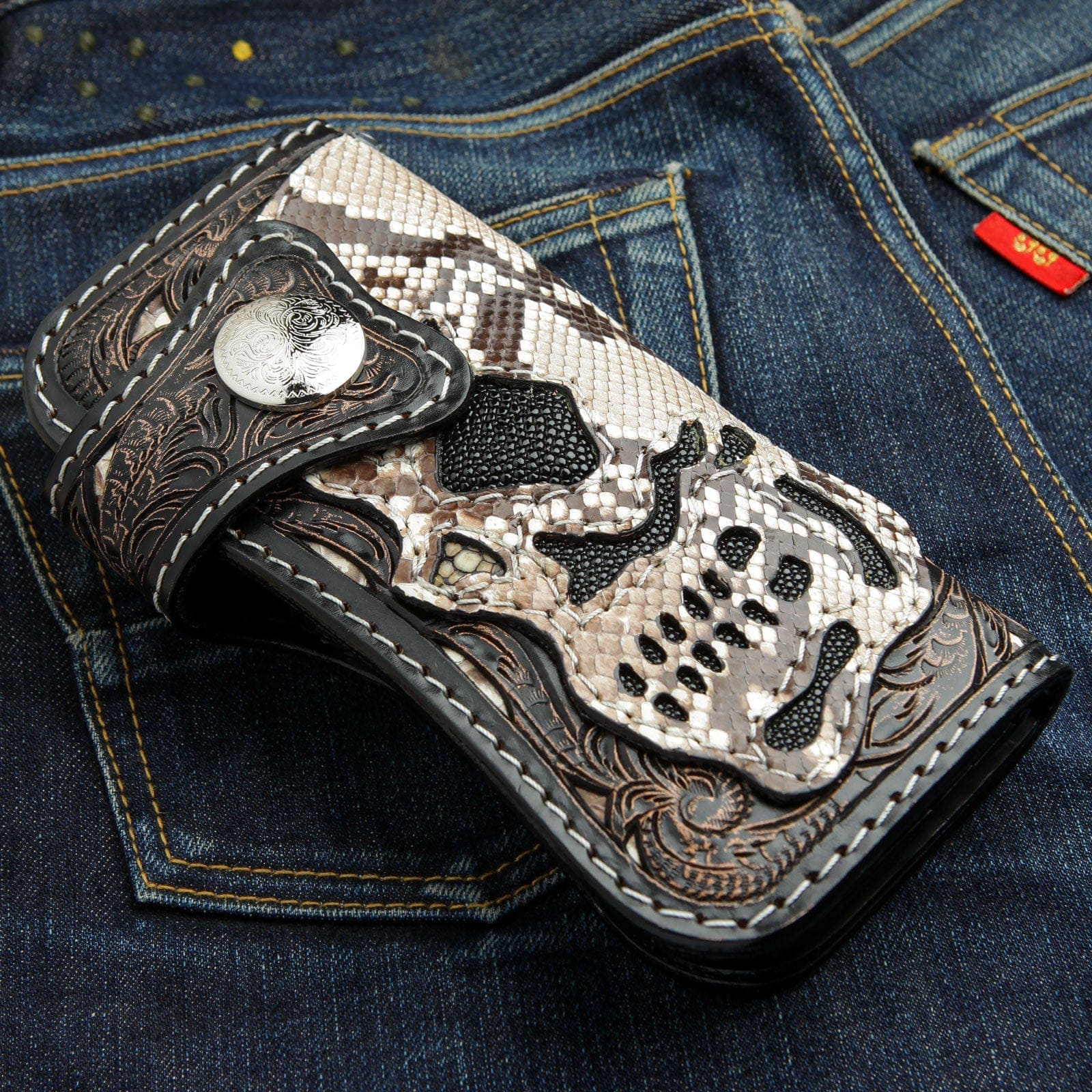 Genuine Cobra Leather Biker Wallet for Men - Skull Rider Design Motorcycle Wallet - Perfect for Bikers, Motorcycle Enthusiasts & Gift Giving