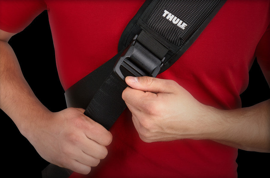 Thule Crossover 17L Sling Backpack - Lightweight Water-Resistant Crossbody Bag for Travel, Hiking & Everyday Use - Perfect for Commuters, Photographers & Outdoor Adventures