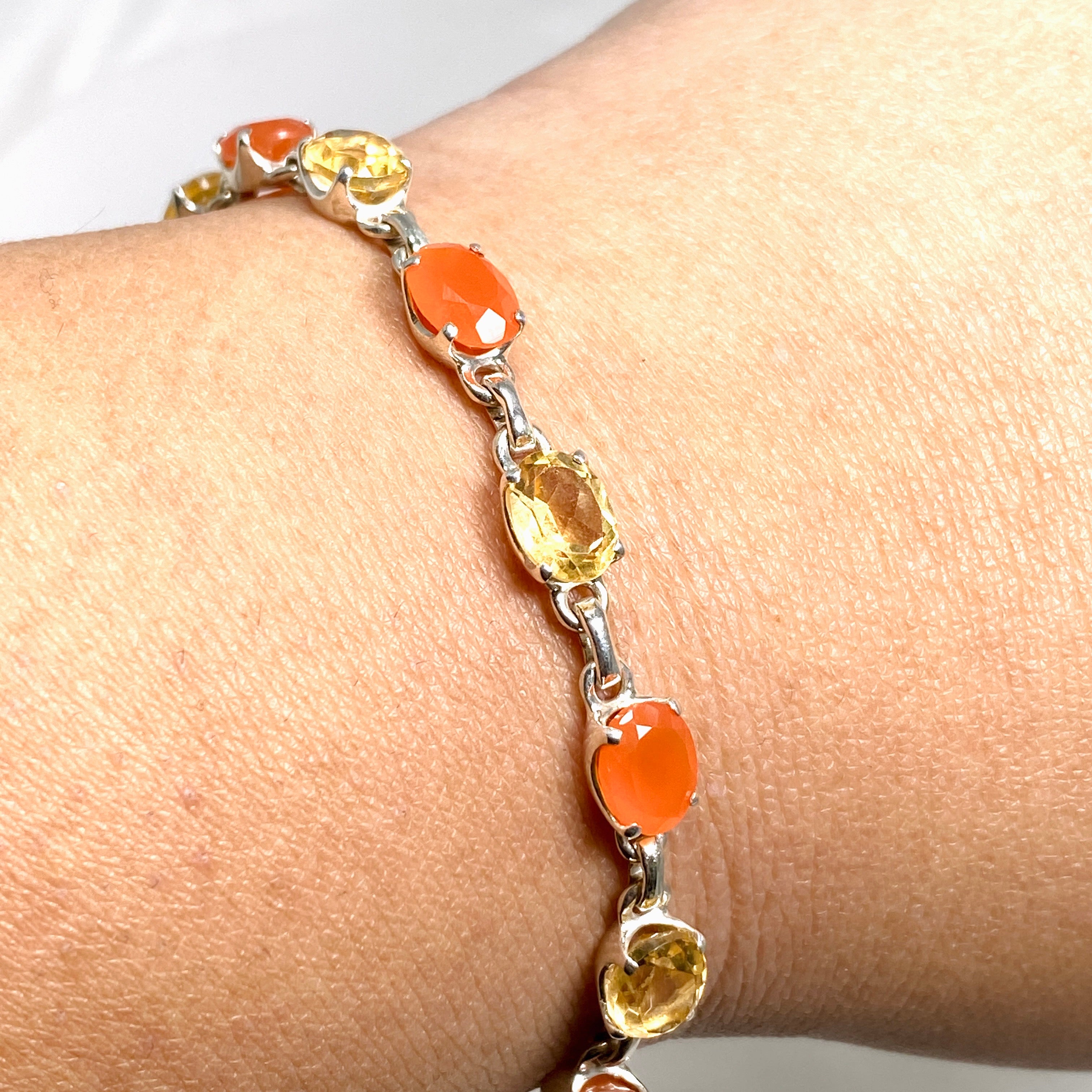 Natural Citrine and Carnelian Gemstone Oval Faceted Beaded Bracelet for Women - Elegant Healing Crystal Jewelry for Meditation, Yoga & Positive Energy