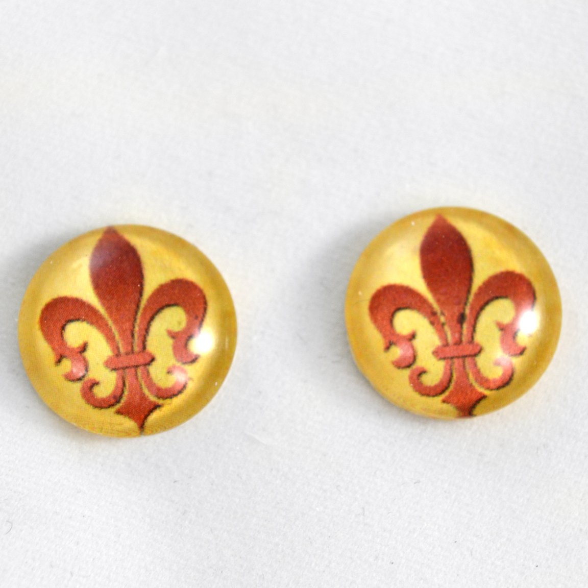 16mm French Style Fleur de Lis Glass Cabochons - Set of 2 (Red & Tan) for Jewelry Making, DIY Crafts, Scrapbooking - Perfect for Necklaces, Earrings, Bracelets & Home Decor