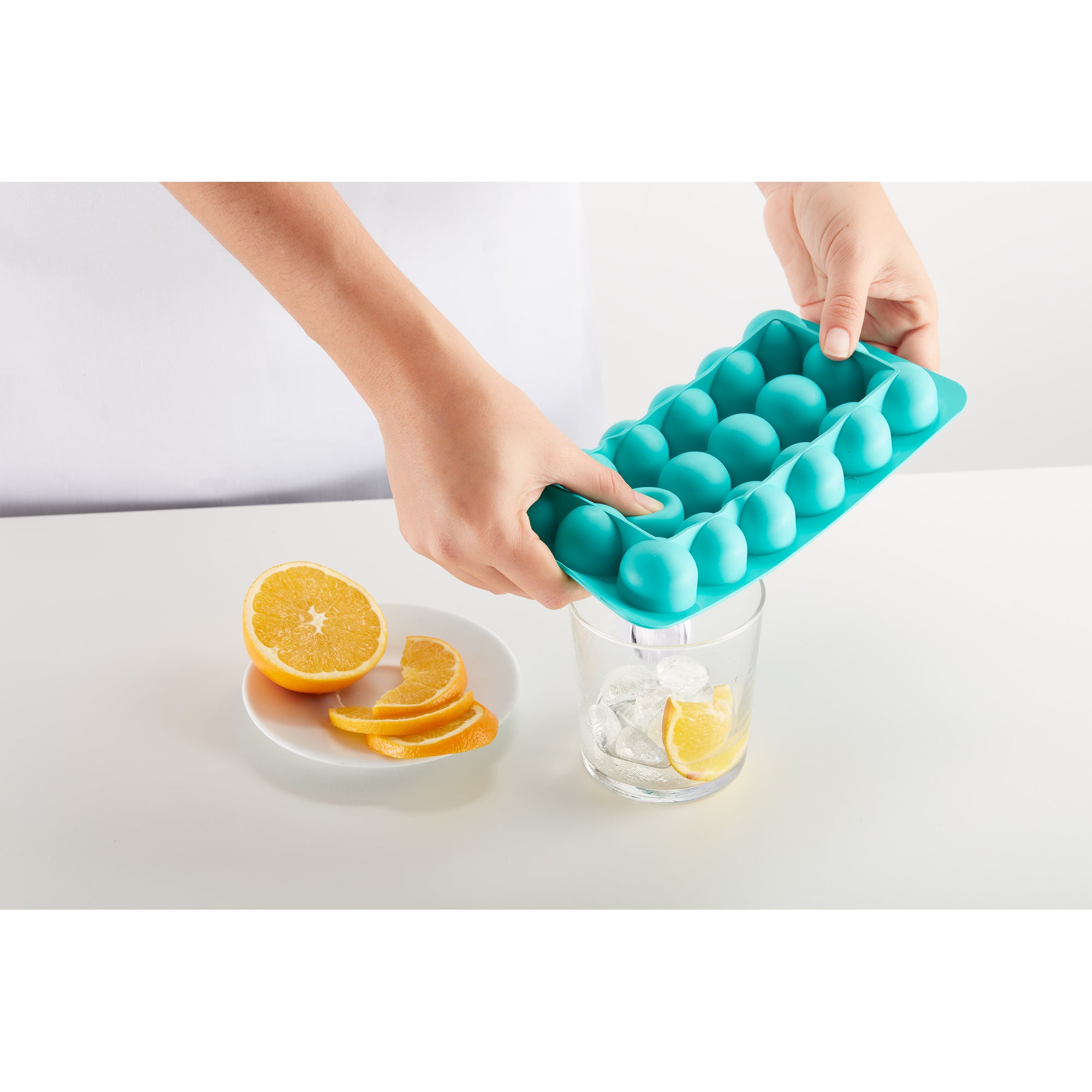 Industrial Ice Cube Tray With Lid - Large Capacity Silicone Ice Maker for Bars, Restaurants & Home Cocktails - Perfect for Commercial Use & Party Drinks