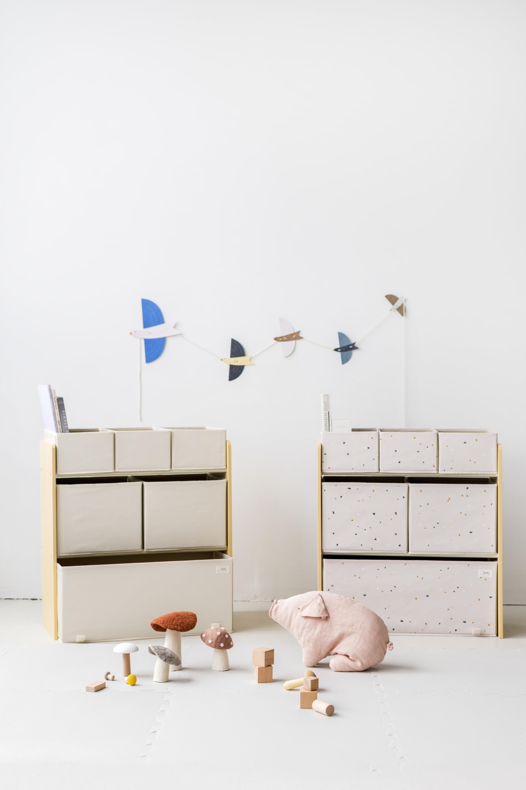 3 Sprouts Kids Toy Storage Organizer with 3 Bins - Foldable Fabric Toy Box for Playroom, Nursery & Bedroom - Cream Color Toy Organizer for Stuffed Animals, Books & Toys