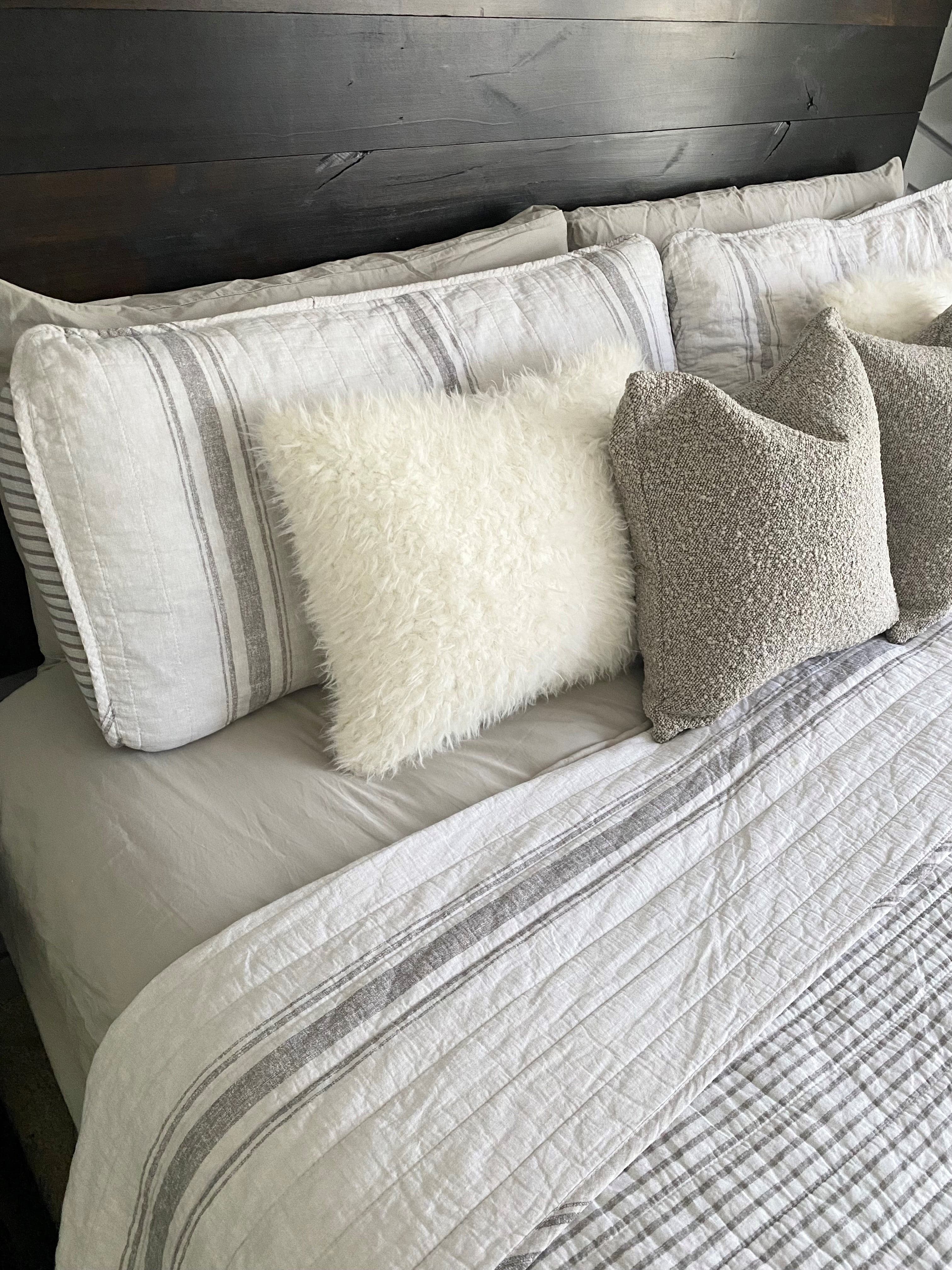 Farmhouse Stripe Reversible Cotton Quilt Set - King Size, Soft & Breathable Bedding for All Seasons - Perfect for Cozy Bedrooms, Guest Rooms & Vacation Homes