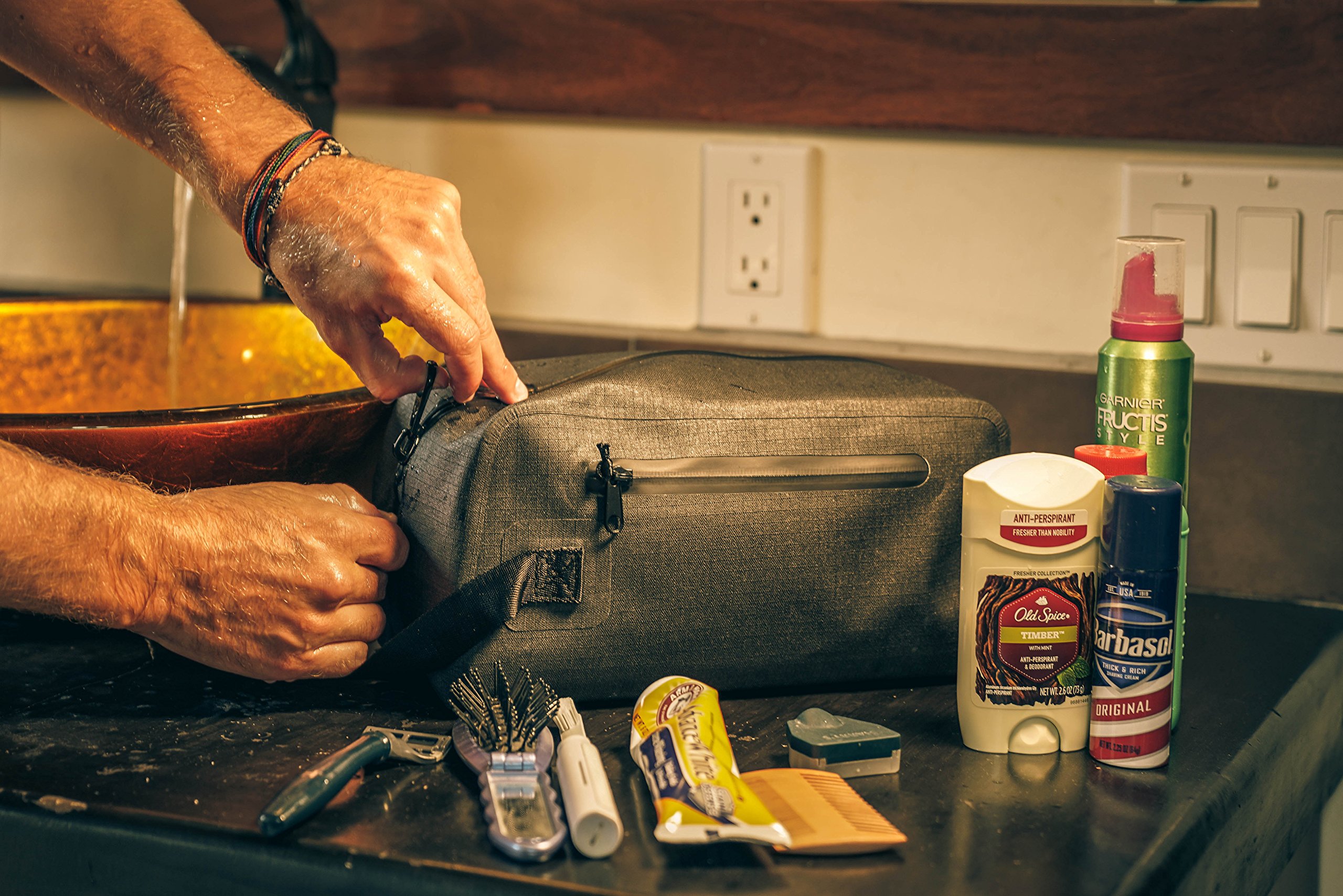 Skog Å Kust DoppSåk Waterproof & Leak-Proof Travel Toiletry Bag | Small, Charcoal Grey | Perfect for Camping, Gym & Air Travel Toiletries Organization
