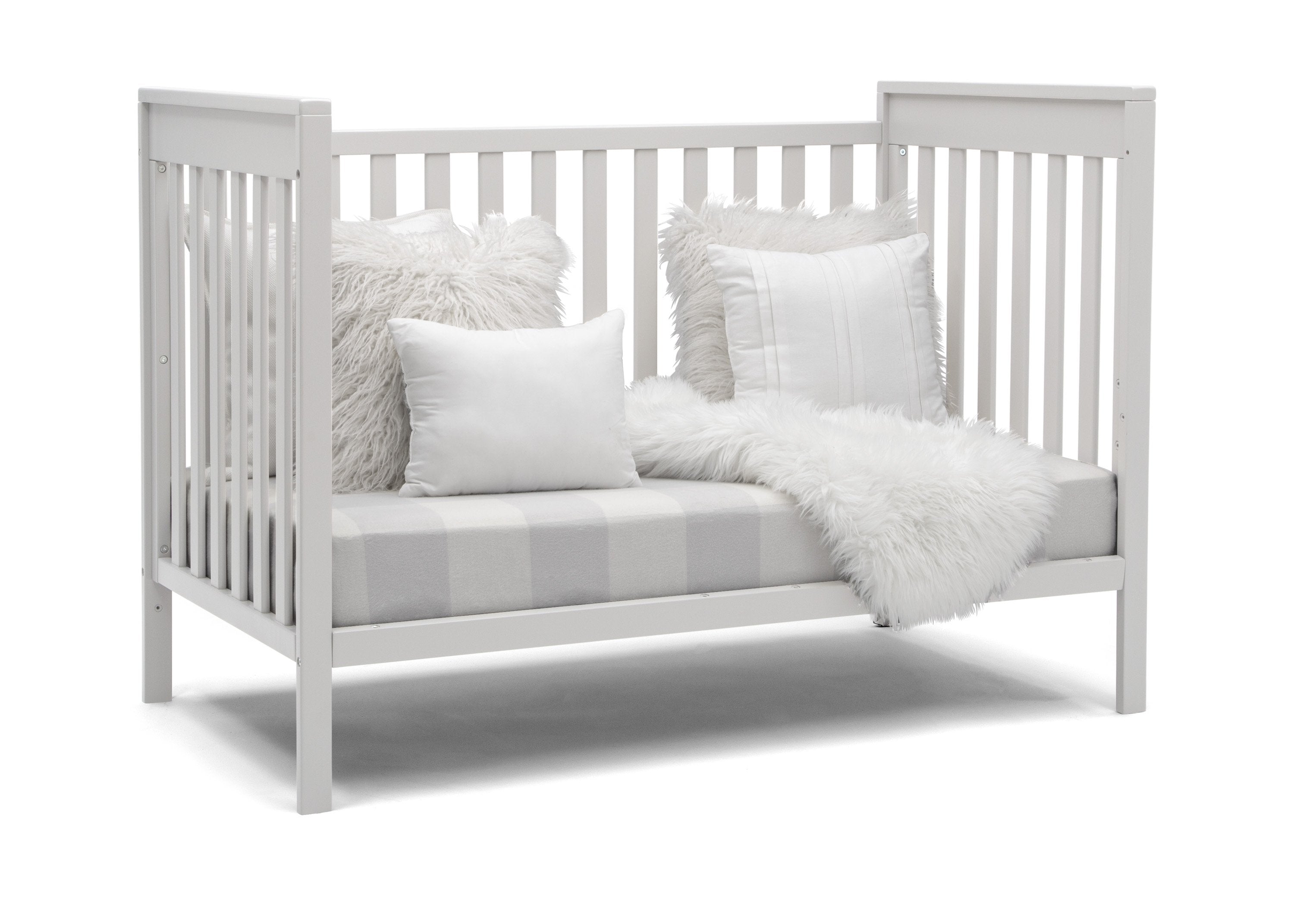 Mercer 6-in-1 Convertible Baby Crib with Toddler Rail - White Nursery Furniture for Newborn to Full Size Bed | Perfect for Nursery, Bedroom & Guest Room