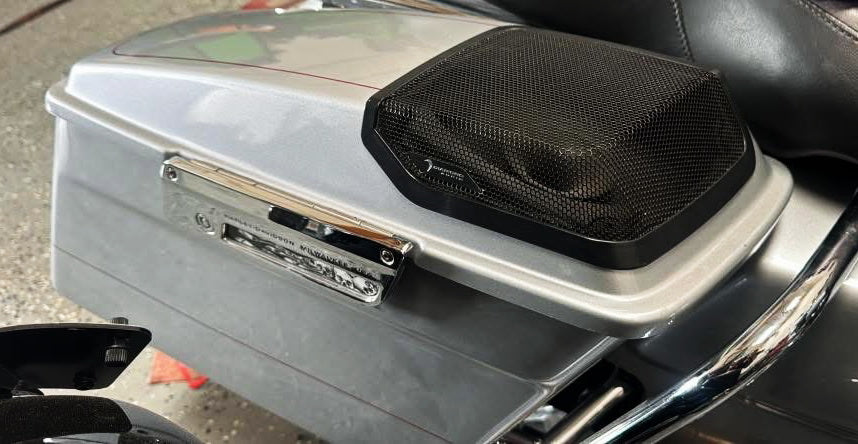 1998-2013 Harley Davidson® Cut In Lid Kit with MP694 Speakers (4Ω) - Premium Audio Upgrade for Touring Bikes - Perfect for Long Rides & Road Trips