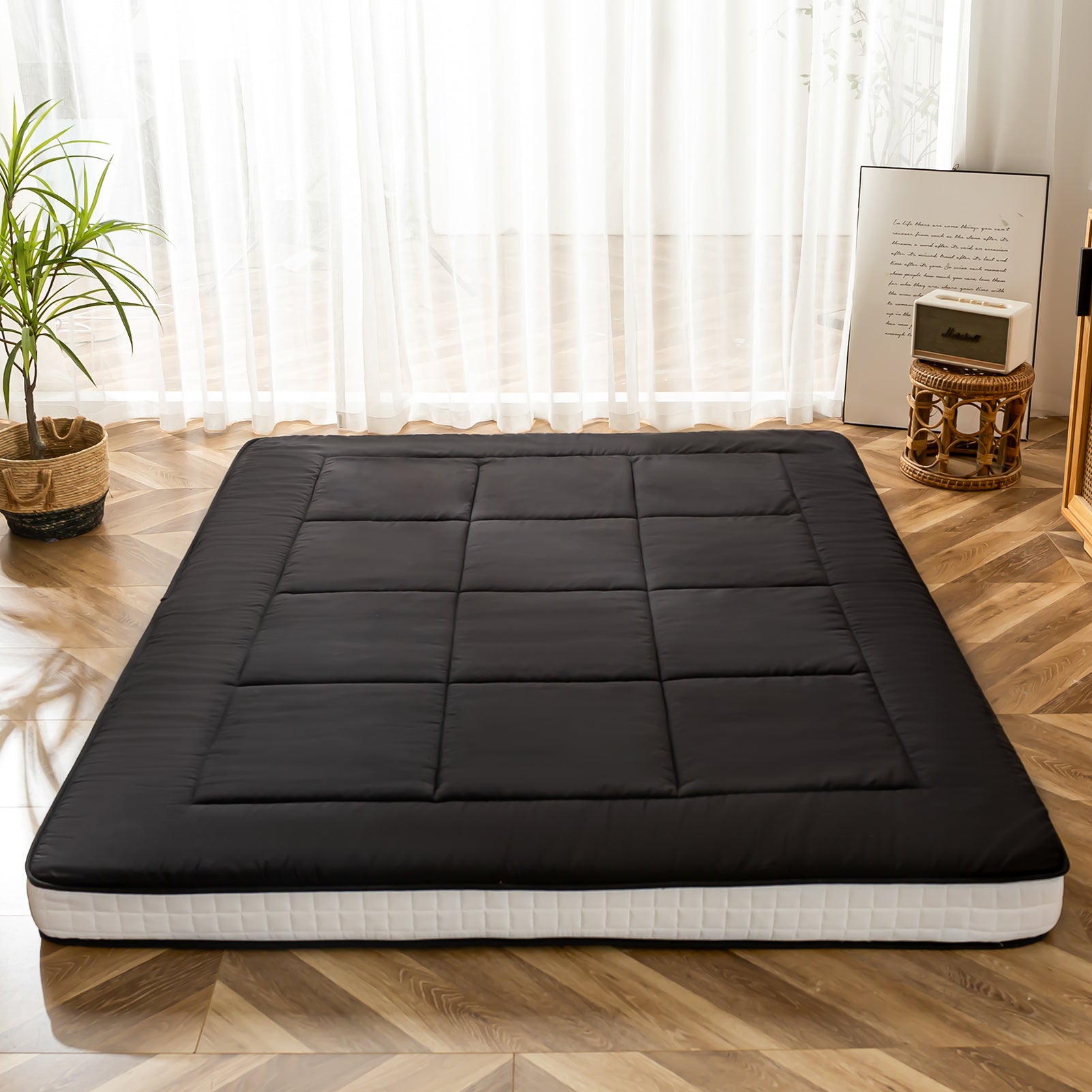 MAXYOYO Padded Japanese Floor Mattress - Black Foldable Roll Up Futon for Bedroom, Guest Room & Travel | Comfortable Floor Sleeping Mat for Adults & Kids