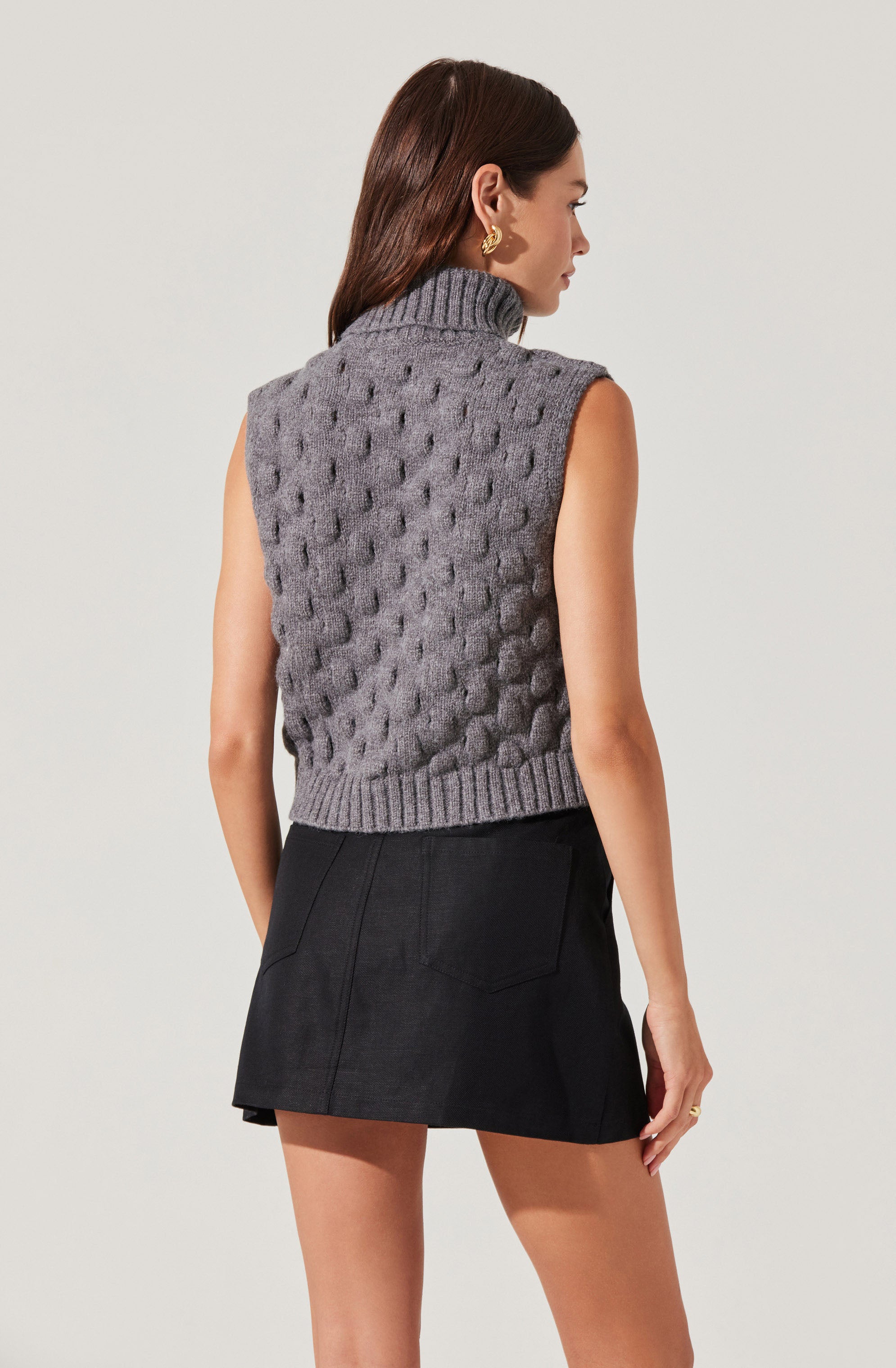 Textured Turtleneck Sweater Vest for Women - Cozy Knit Pullover Sleeveless Top - Winter Layering Piece for Office, Date Night & Casual Outfits