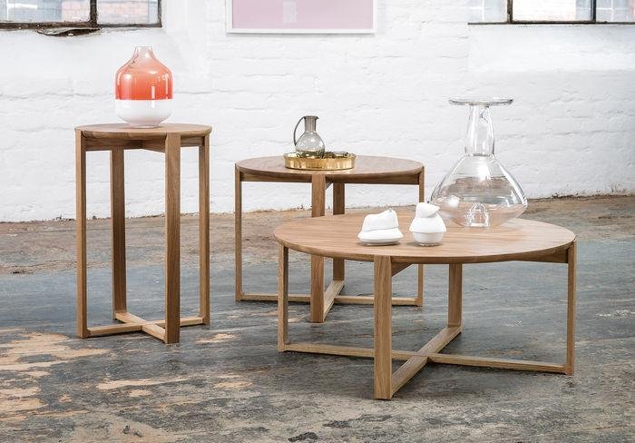 Delta Modern Coffee Table by Ton - Mid-Century Design for Living Room, Lounge & Office - Sturdy & Stylish Wooden Table for Coffee, Books & Decor