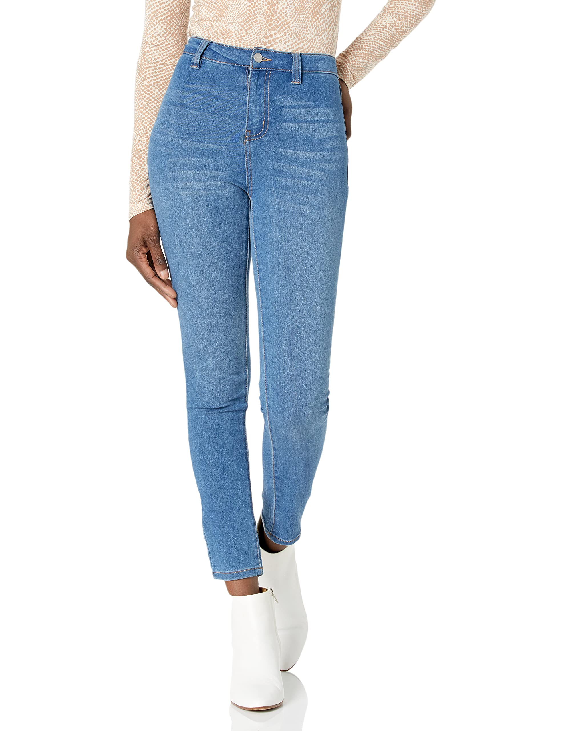 Women's Skinny Jeans - Curvy Fit Light Wash Denim Pants with Single Button Closure | Casual Wear, Office Outfits & Everyday Style