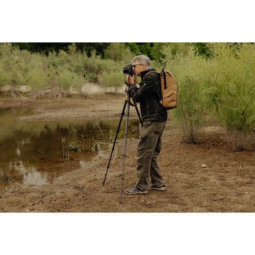 Peak Design Everyday Backpack 30L V2 - Premium Camera & Travel Backpack in Coyote Brown - Perfect for Photographers, Commuters & Outdoor Adventures