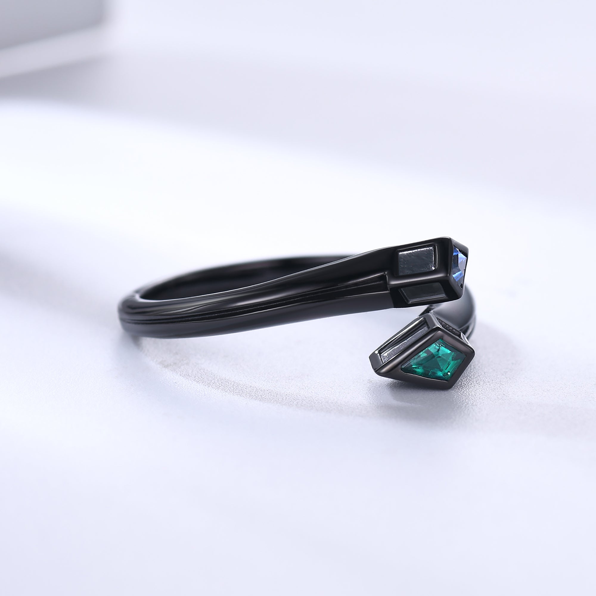 Black Gold Snake Sapphire Emerald Wedding Band - Adjustable Open Ring for Women - Perfect for Engagement, Anniversary & Unique Jewelry Gifts