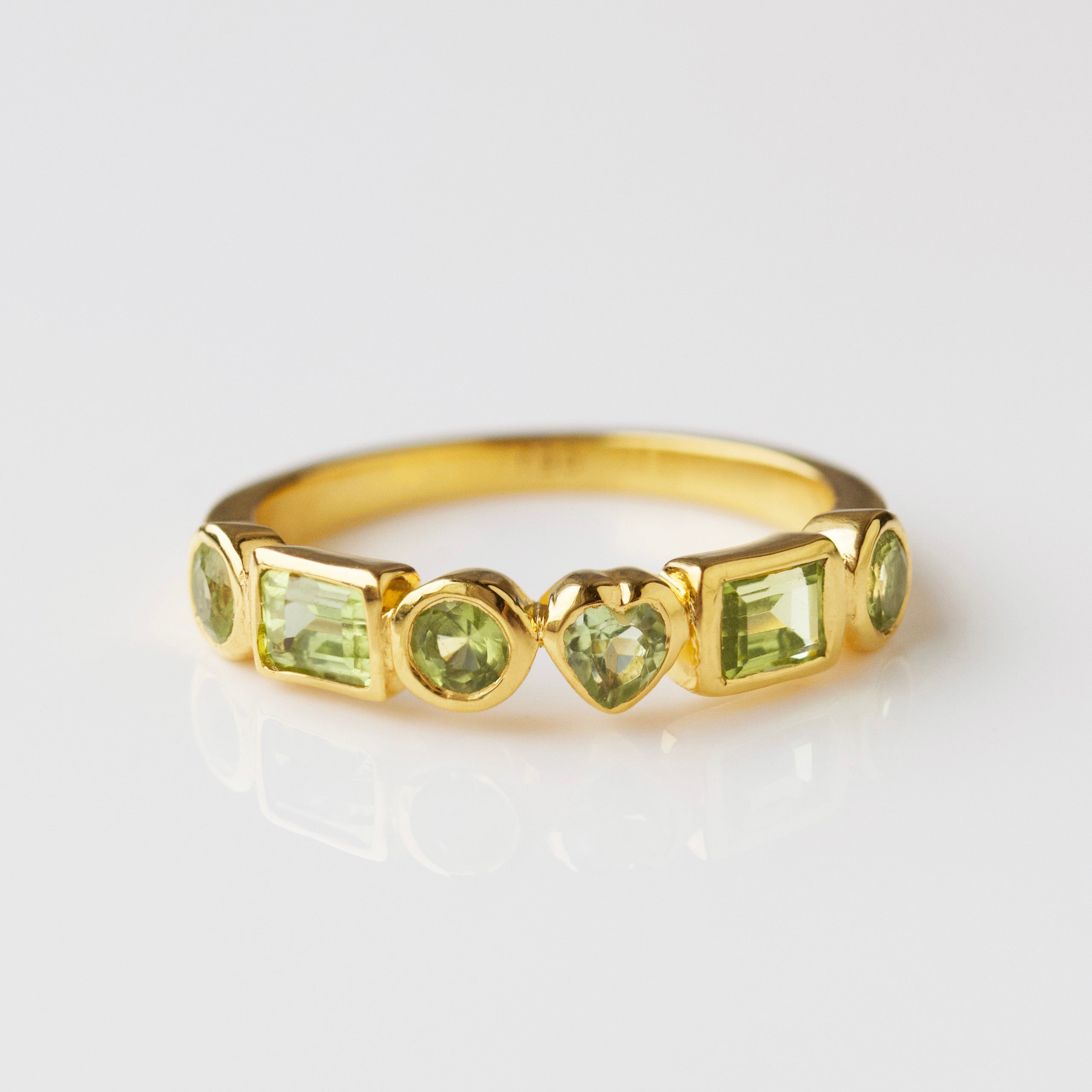 Lucky In Love Peridot Ring for Women - Dainty Green Gemstone Jewelry Gift for Her - Perfect for Valentine's Day, Anniversary & Everyday Elegance