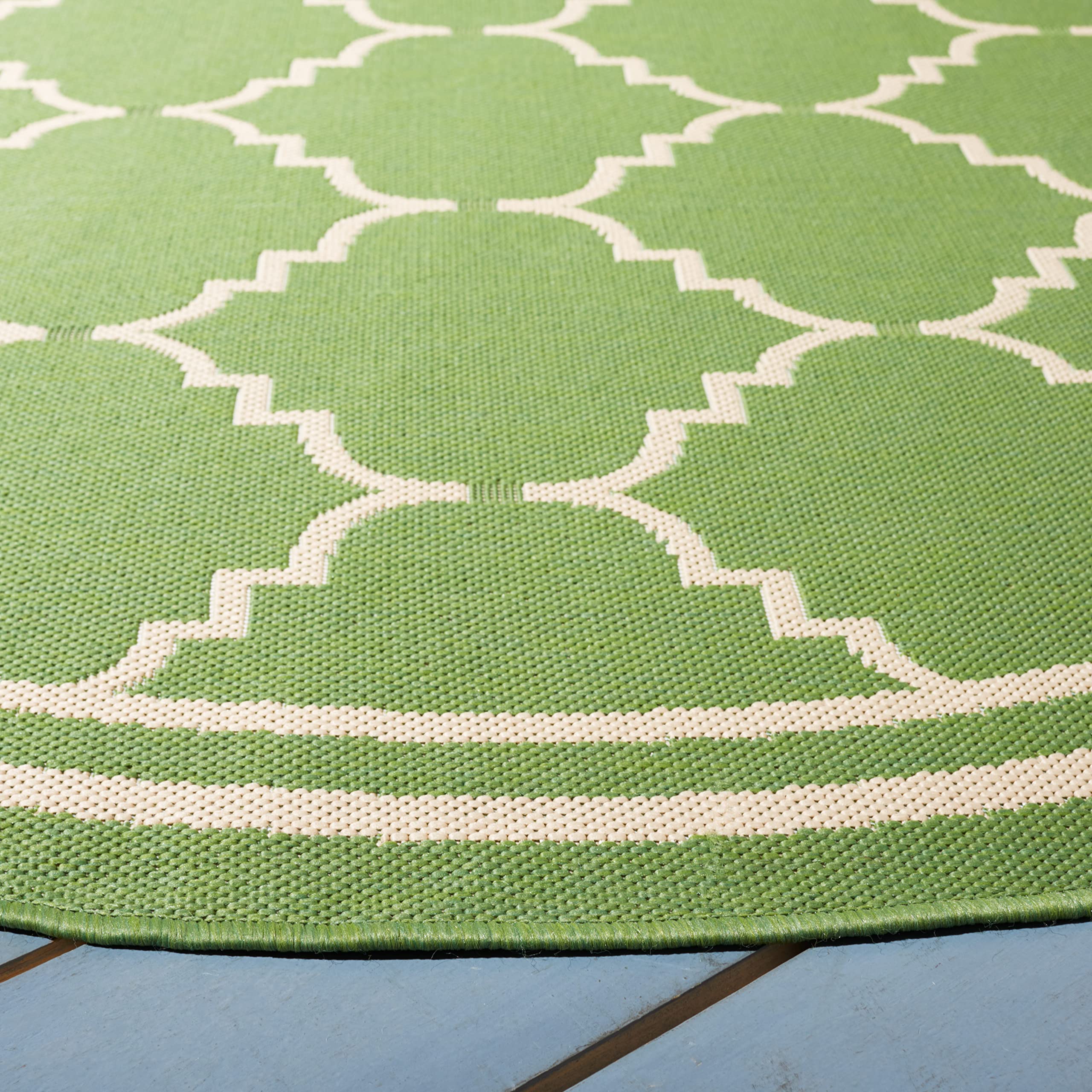 SAFAVIEH Courtyard Collection 6'7