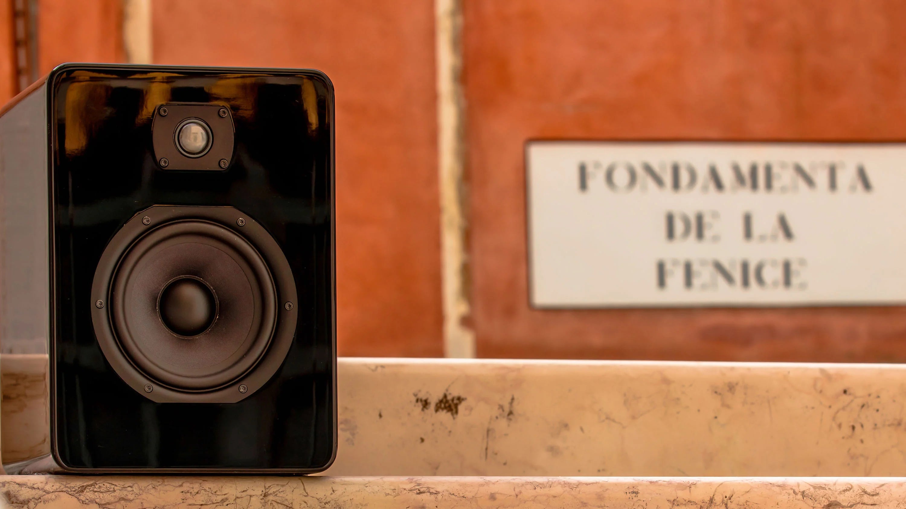 Daniel Hertz Eva Speakers - High-Fidelity Bluetooth Bookshelf Speakers for Home Audio, Studio & Office | Premium Sound Quality, Wireless Connectivity, Compact Design