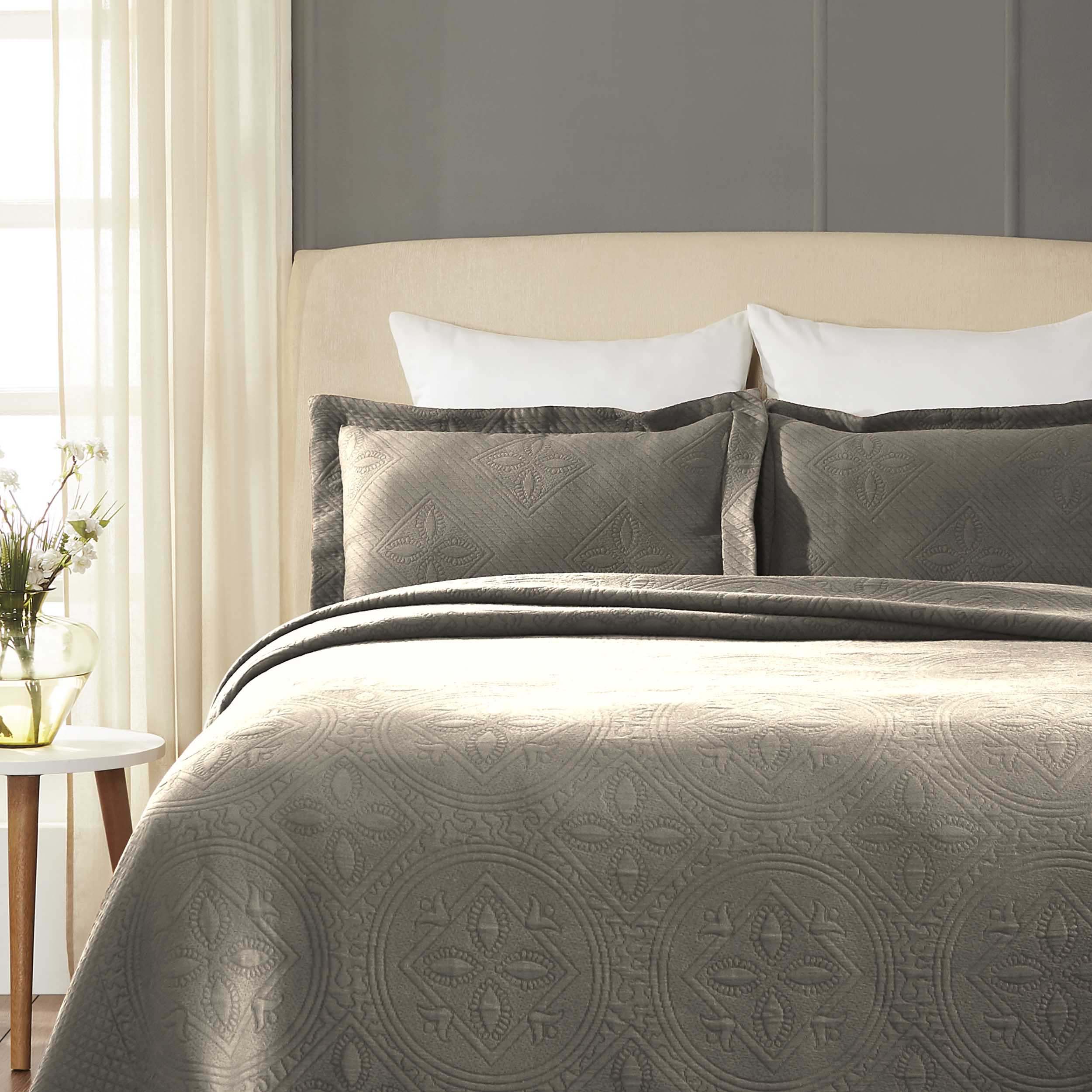 Celtic Circle Jacquard Matelasse Cotton Bedspread Set - Queen Size Luxury Bedding with Intricate Design for Master Bedroom & Guest Room Decor