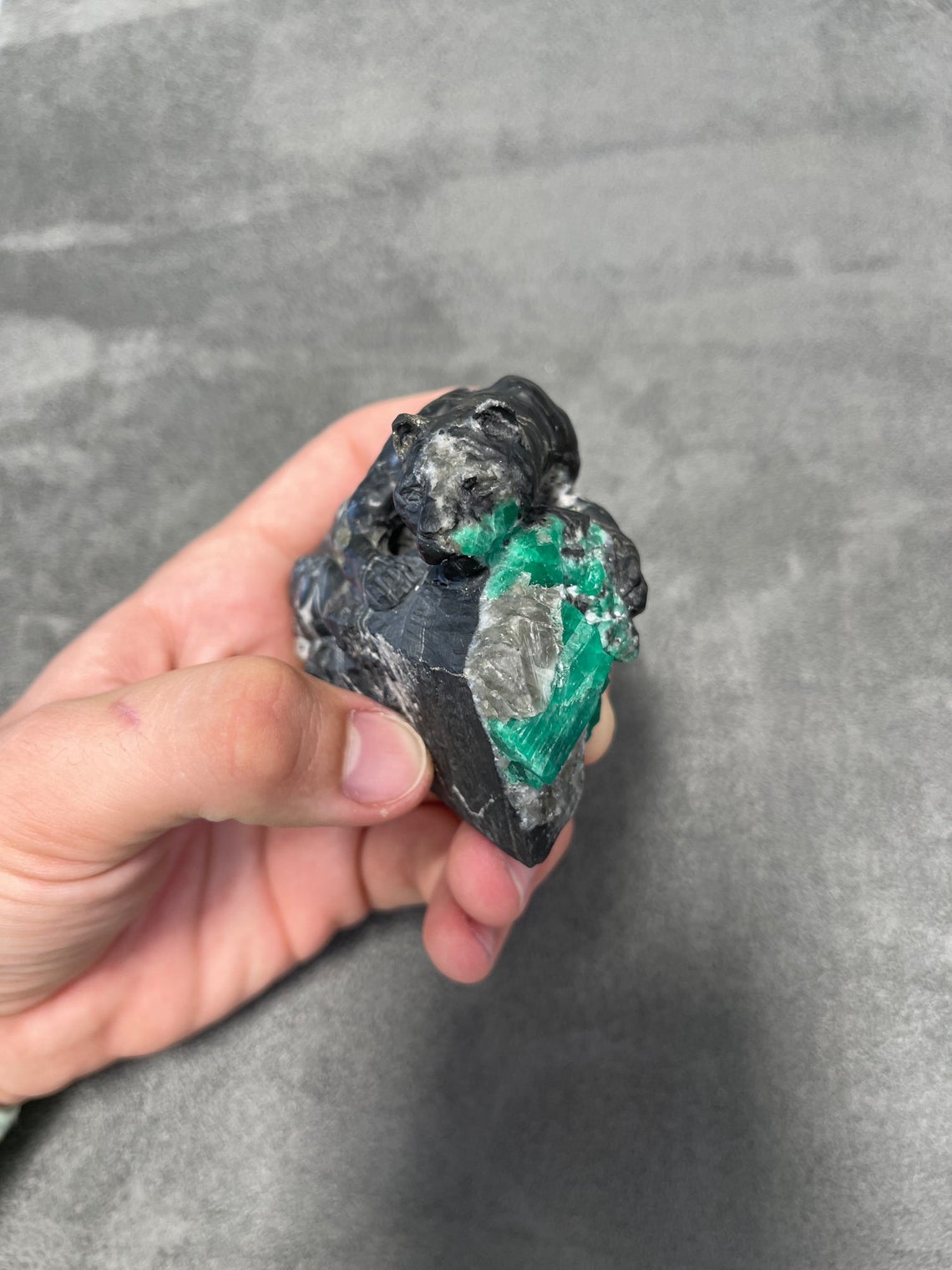 Colombian Emerald Black Jaguar Rough Crystal Sculpture - Handcrafted Gemstone Art for Home Decor, Meditation & Spiritual Healing