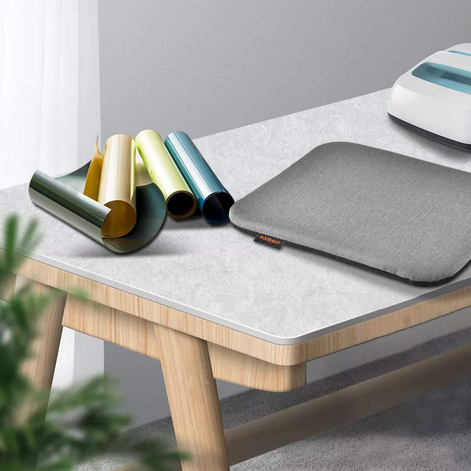 DOOHALO Heat Press Mat for Cricut Easy Press - Insulated Craft Ironing Mat for Power Heat Press Machine - Perfect for HTV Vinyl, T-Shirt Transfers & DIY Craft Projects - Ideal for Home, Small Business & Craft Workshops